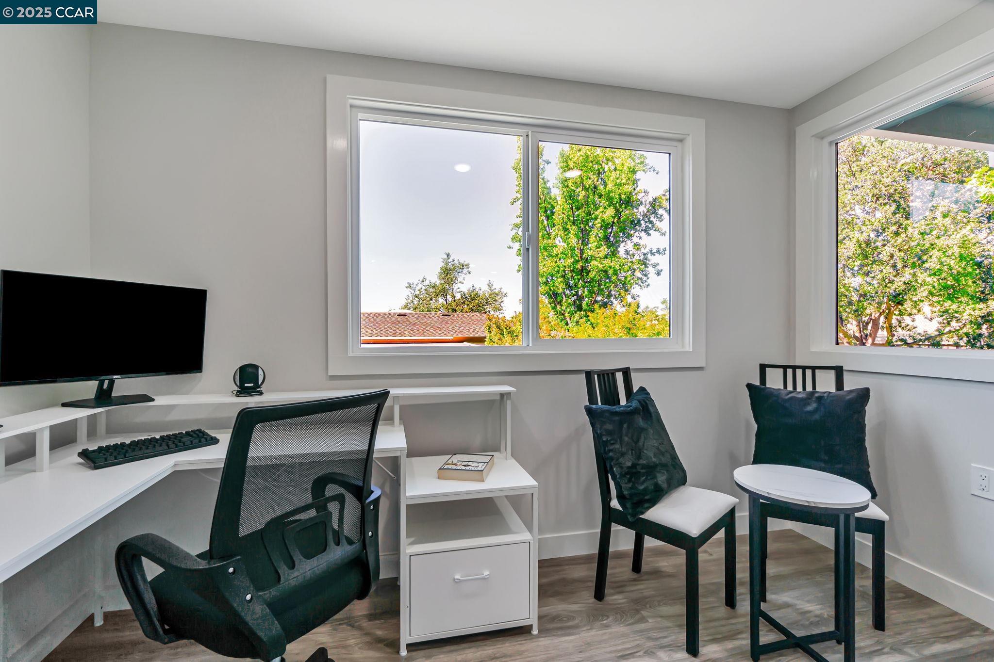 Detail Gallery Image 15 of 44 For 2900 Tice Creek Dr #8,  Walnut Creek,  CA 94595 - 2 Beds | 2 Baths