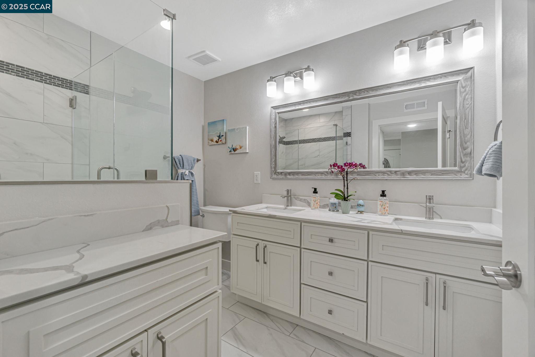 Detail Gallery Image 21 of 44 For 2900 Tice Creek Dr #8,  Walnut Creek,  CA 94595 - 2 Beds | 2 Baths