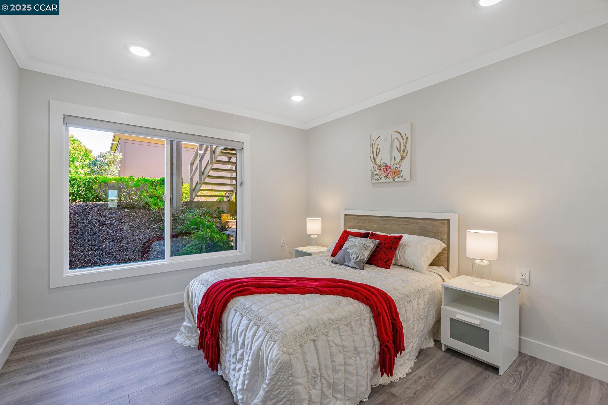 Detail Gallery Image 24 of 44 For 2900 Tice Creek Dr #8,  Walnut Creek,  CA 94595 - 2 Beds | 2 Baths