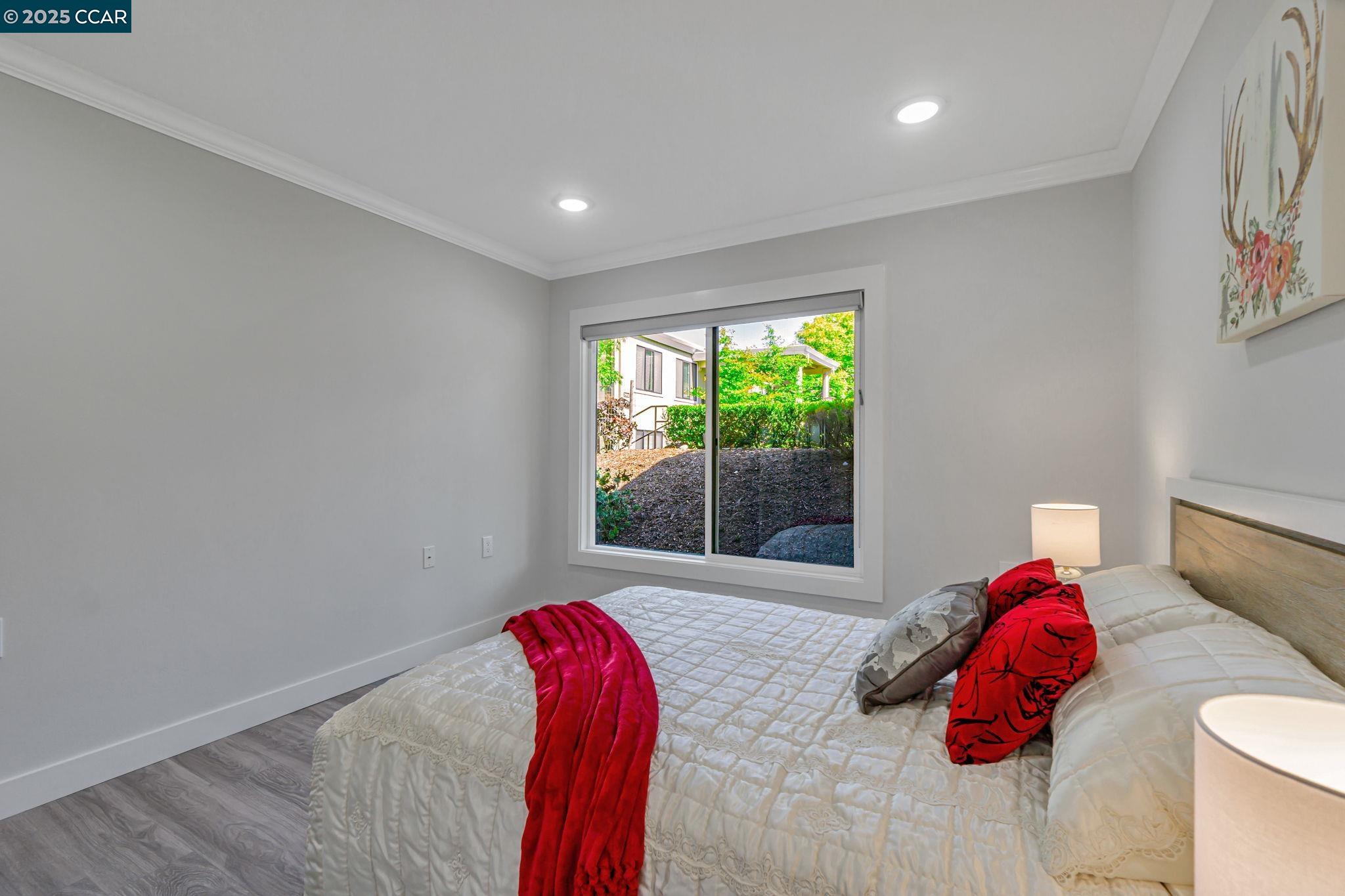 Detail Gallery Image 26 of 44 For 2900 Tice Creek Dr #8,  Walnut Creek,  CA 94595 - 2 Beds | 2 Baths