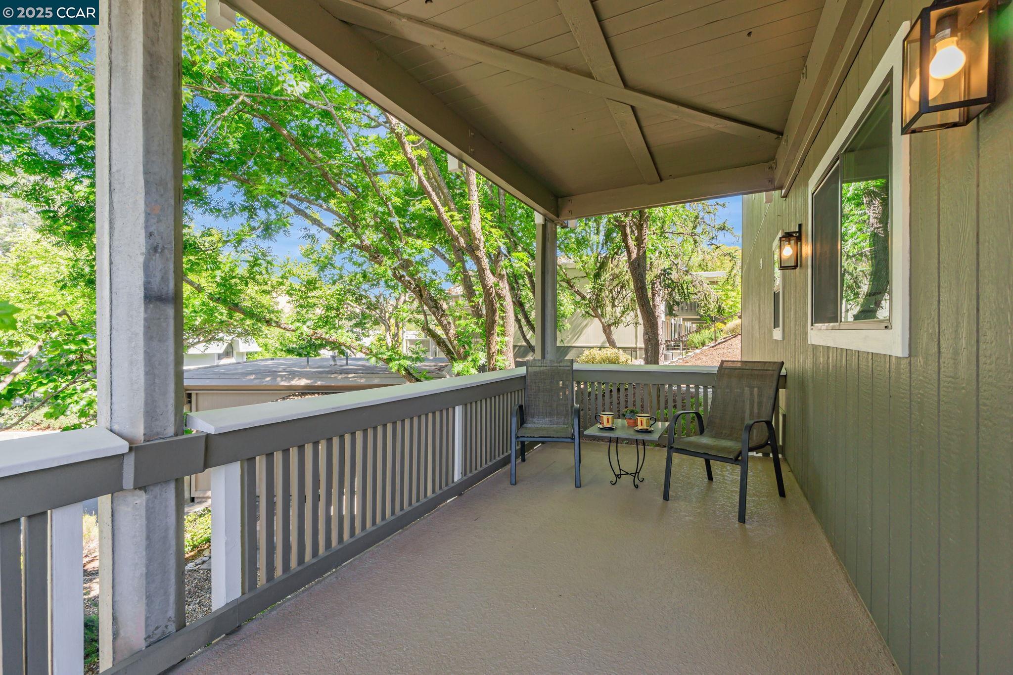 Detail Gallery Image 32 of 44 For 2900 Tice Creek Dr #8,  Walnut Creek,  CA 94595 - 2 Beds | 2 Baths