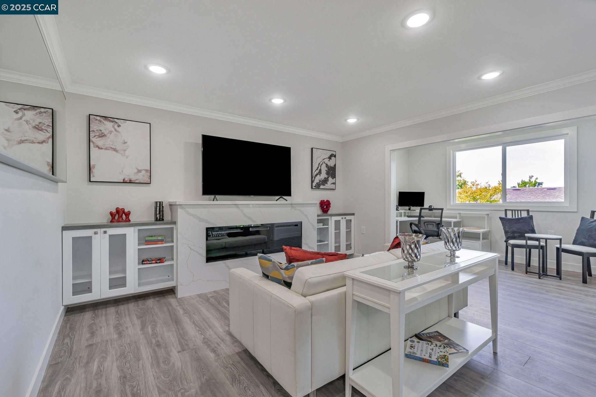 Photo #5: 41103165 Listing 