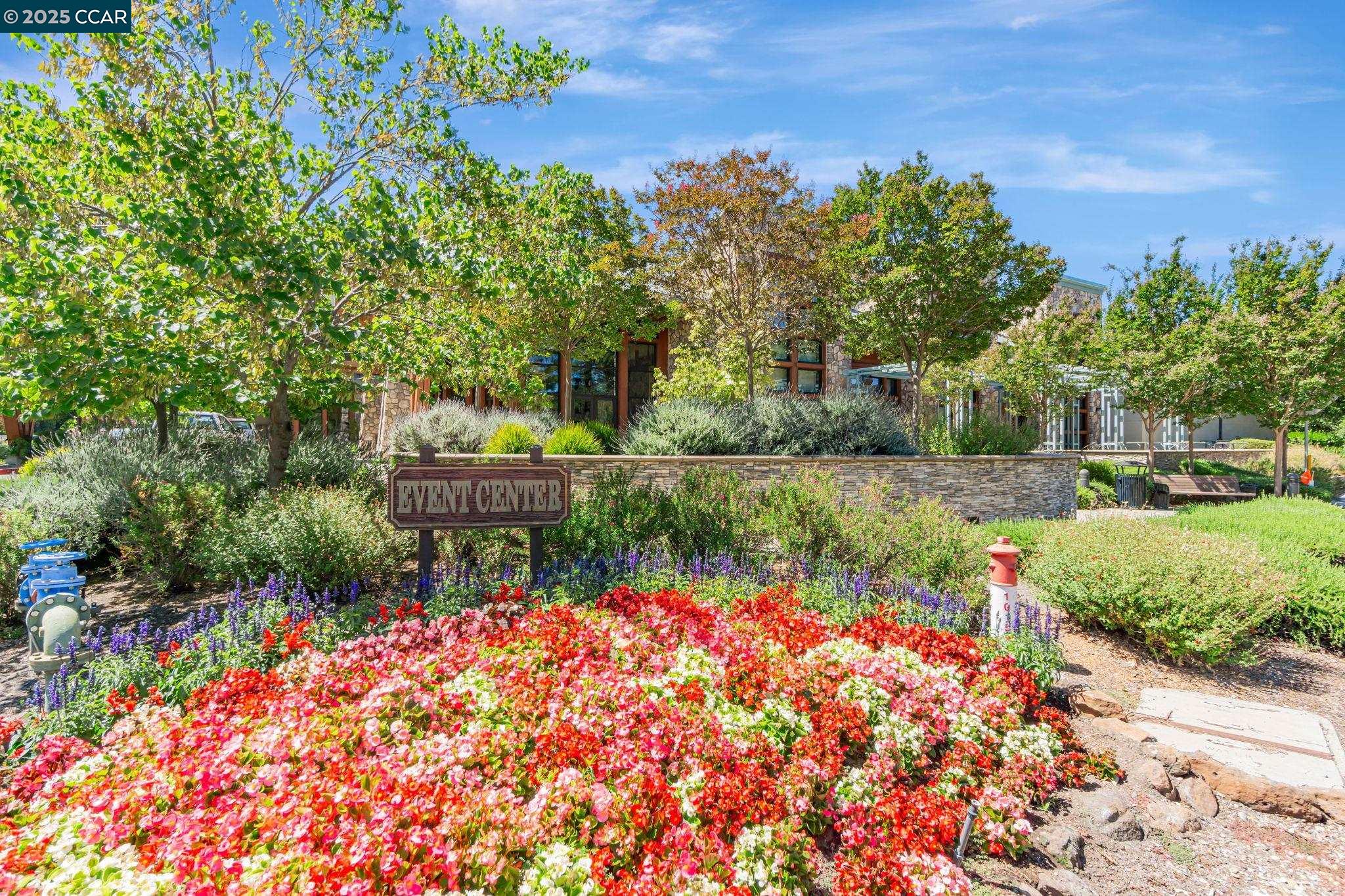 Detail Gallery Image 42 of 44 For 2900 Tice Creek Dr #8,  Walnut Creek,  CA 94595 - 2 Beds | 2 Baths