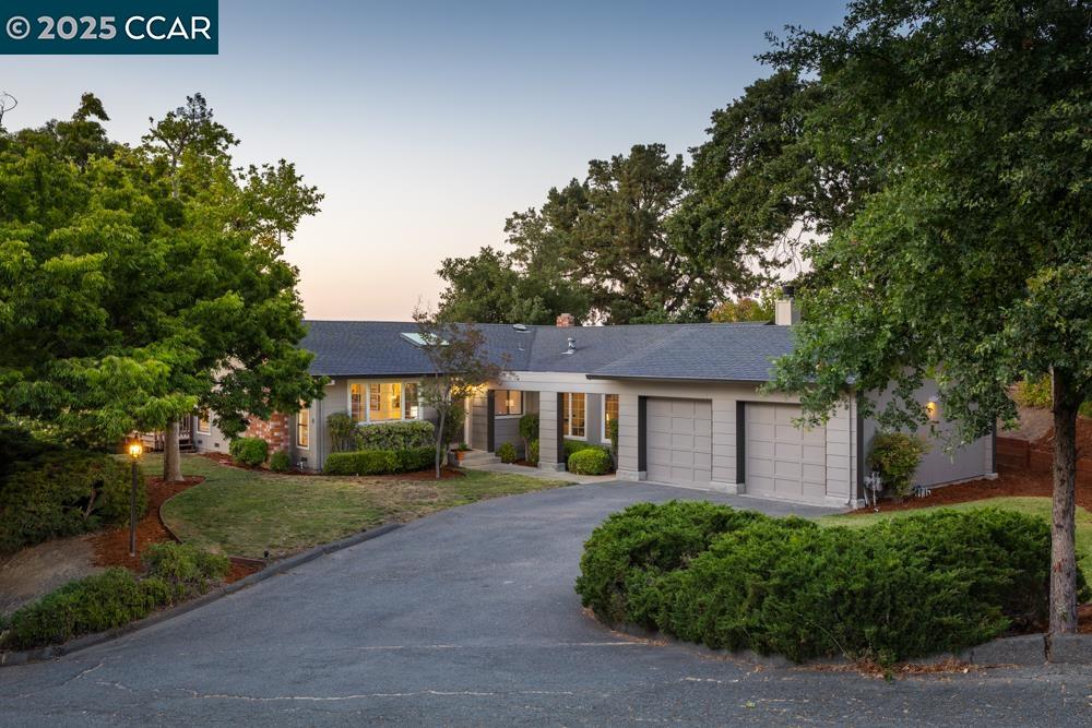 Detail Gallery Image 1 of 1 For 2554 Mockingbird Hill Rd, Walnut Creek,  CA 94597 - 3 Beds | 2 Baths