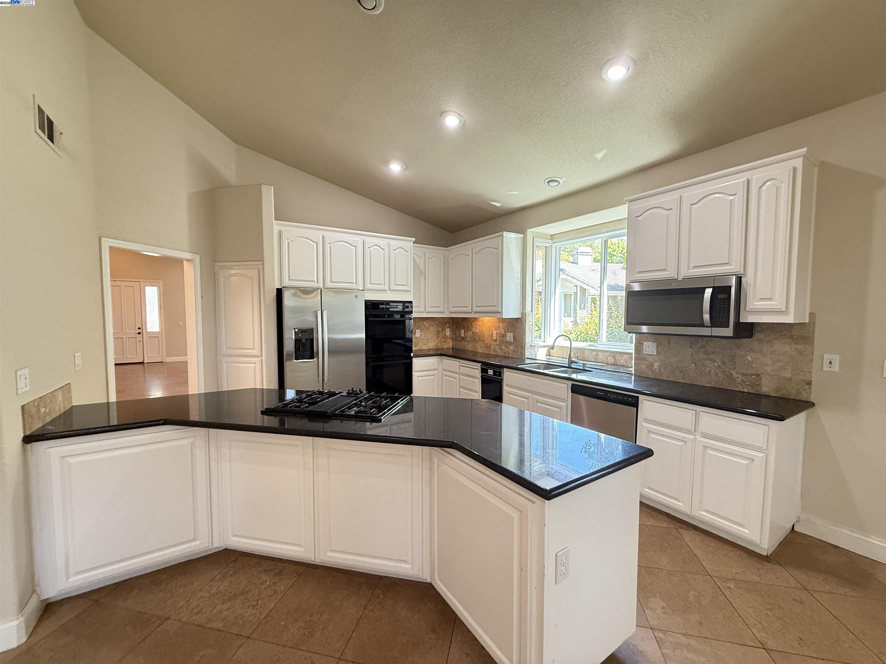 7879 Cypress Creek Ct, Pleasanton, California 94588, 4 Bedrooms Bedrooms, 7 Rooms Rooms,3 BathroomsBathrooms,Residential Lease,For Rent,7879 Cypress Creek Ct,41103171