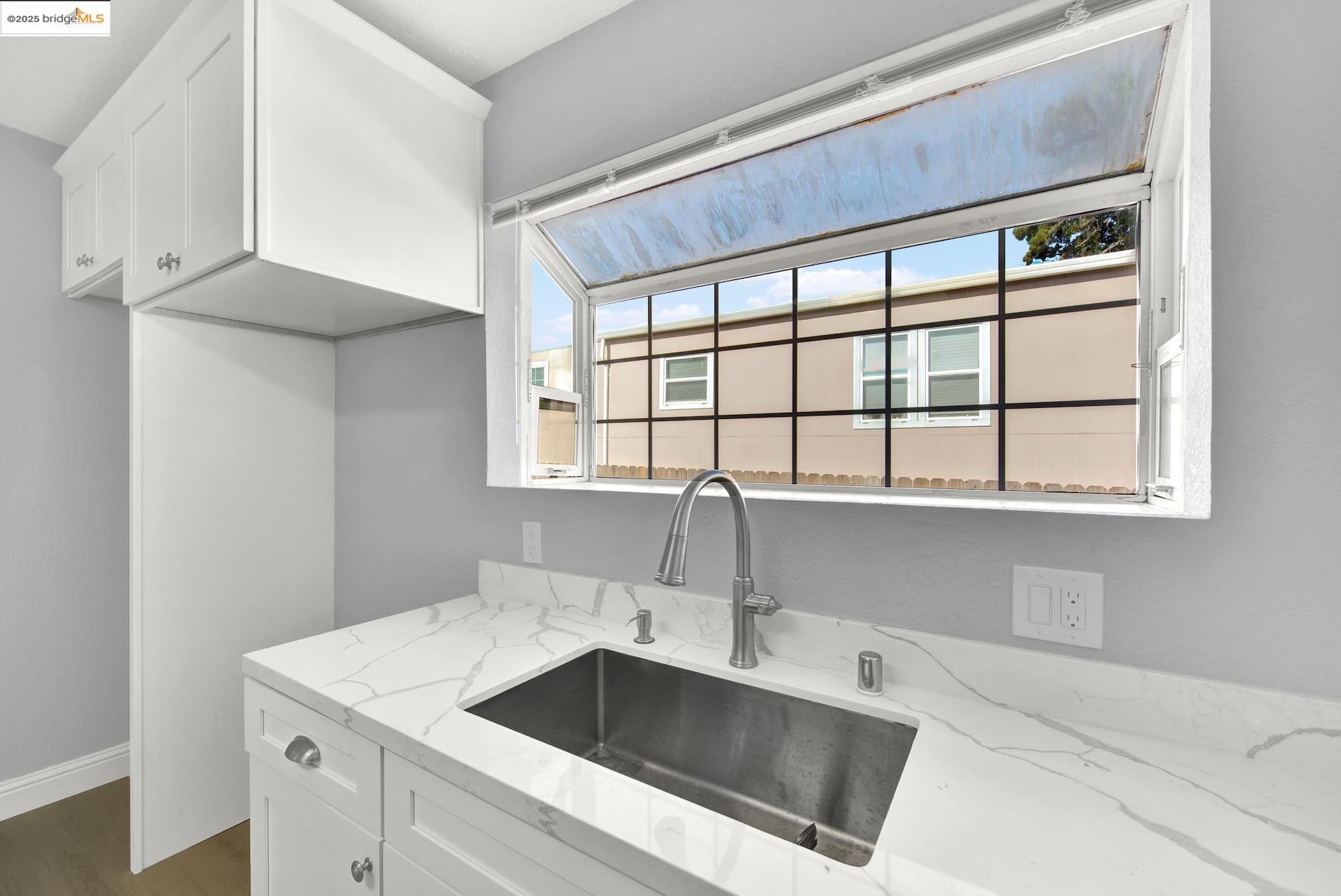Detail Gallery Image 19 of 43 For 1618 100th Ave, Oakland,  CA 94603 - 2 Beds | 1 Baths