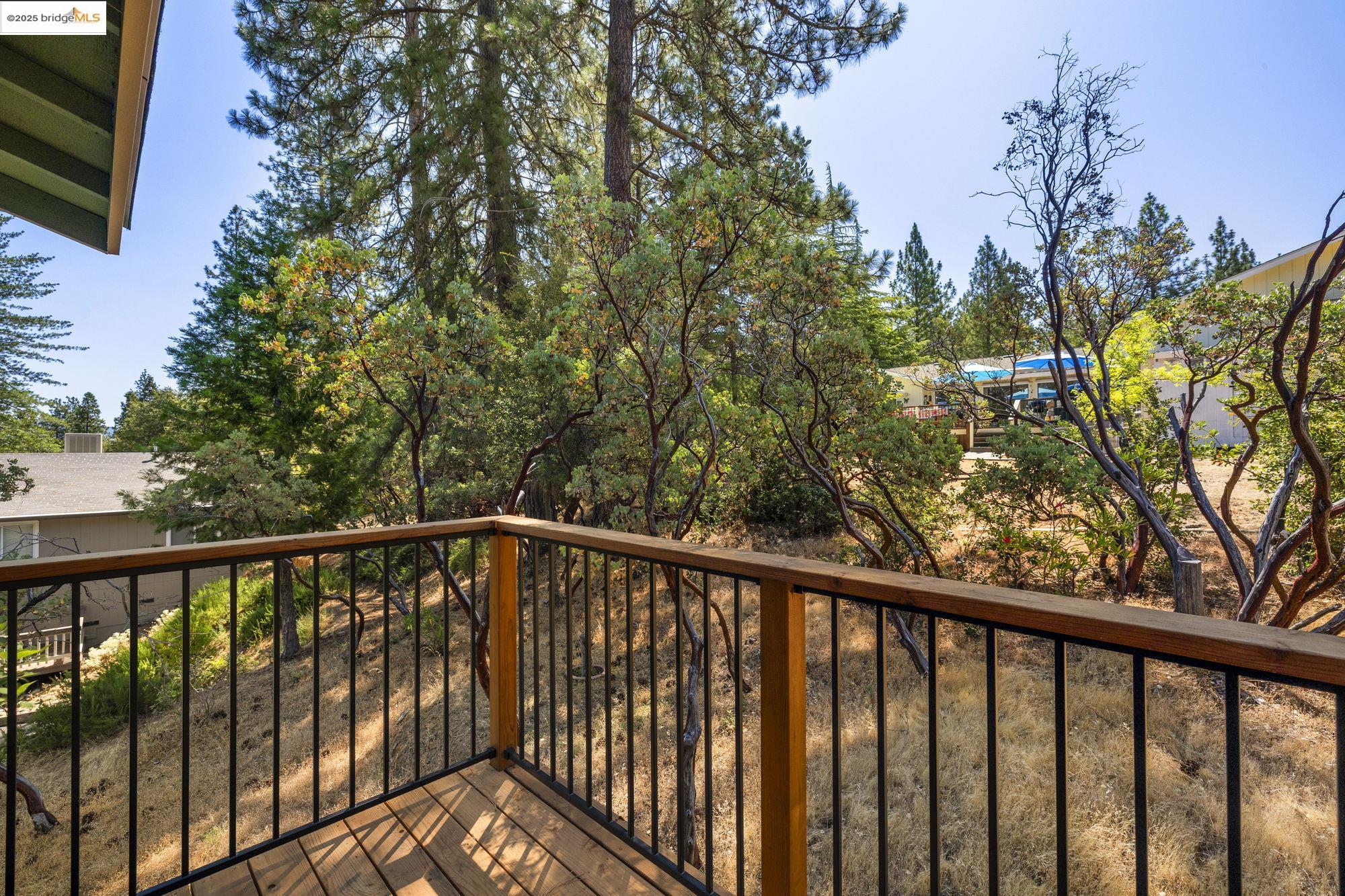Detail Gallery Image 24 of 28 For 12017 Hillhurst, Groveland,  CA 95321 - 3 Beds | 3 Baths