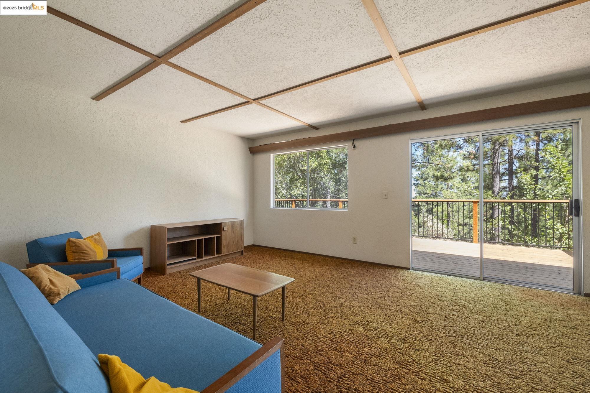 Detail Gallery Image 8 of 28 For 12017 Hillhurst, Groveland,  CA 95321 - 3 Beds | 3 Baths