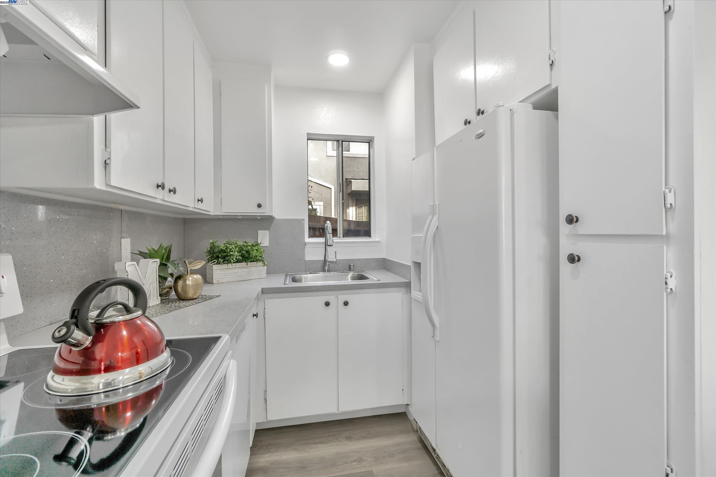 1896 San Vincente Dr # 13, Concord, California 94519, 2 Bedrooms Bedrooms, 5 Rooms Rooms,1 BathroomBathrooms,Residential Lease,For Rent,1896 San Vincente Dr # 13,41103182