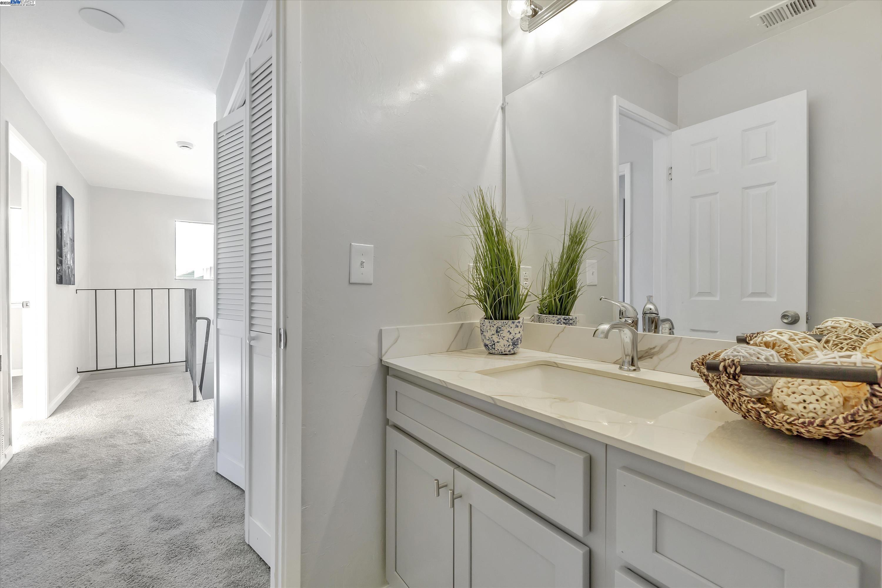 1896 San Vincente Dr # 13, Concord, California 94519, 2 Bedrooms Bedrooms, 5 Rooms Rooms,1 BathroomBathrooms,Residential Lease,For Rent,1896 San Vincente Dr # 13,41103182