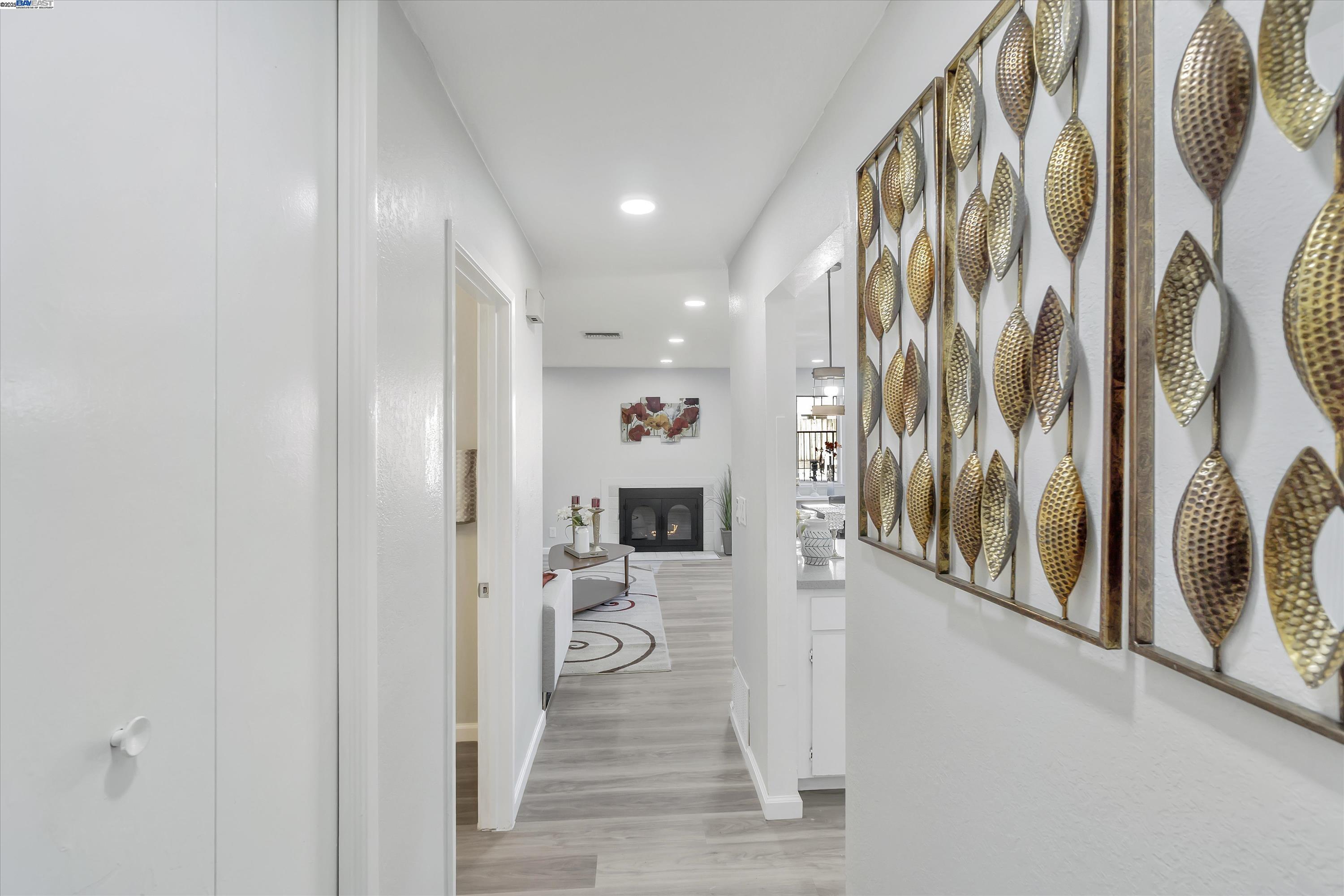 1896 San Vincente Dr # 13, Concord, California 94519, 2 Bedrooms Bedrooms, 5 Rooms Rooms,1 BathroomBathrooms,Residential Lease,For Rent,1896 San Vincente Dr # 13,41103182