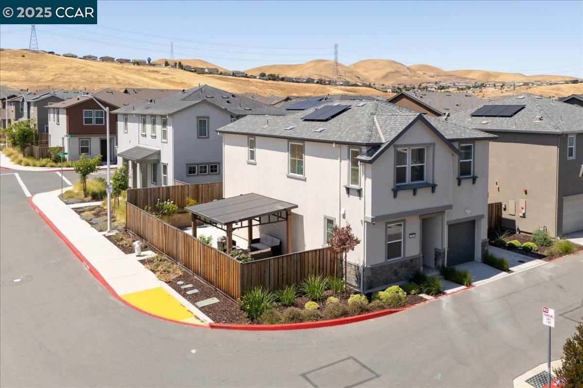 Detail Gallery Image 2 of 44 For 300 Hideaway Lane, Pittsburg,  CA 94565 - 4 Beds | 3 Baths