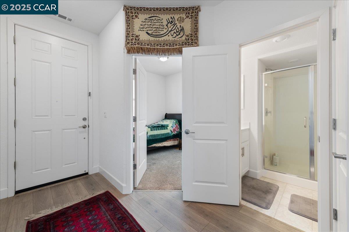 Detail Gallery Image 16 of 44 For 300 Hideaway Lane, Pittsburg,  CA 94565 - 4 Beds | 3 Baths