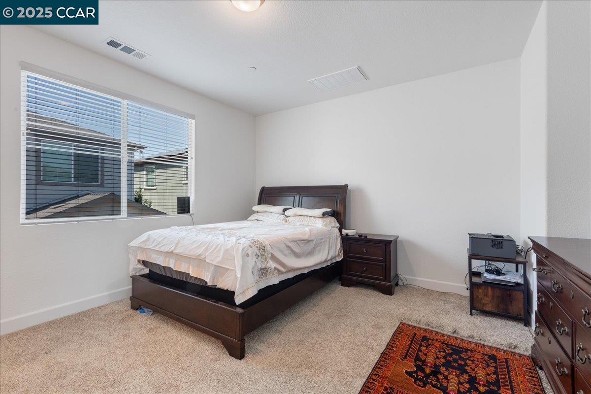 Detail Gallery Image 32 of 44 For 300 Hideaway Lane, Pittsburg,  CA 94565 - 4 Beds | 3 Baths