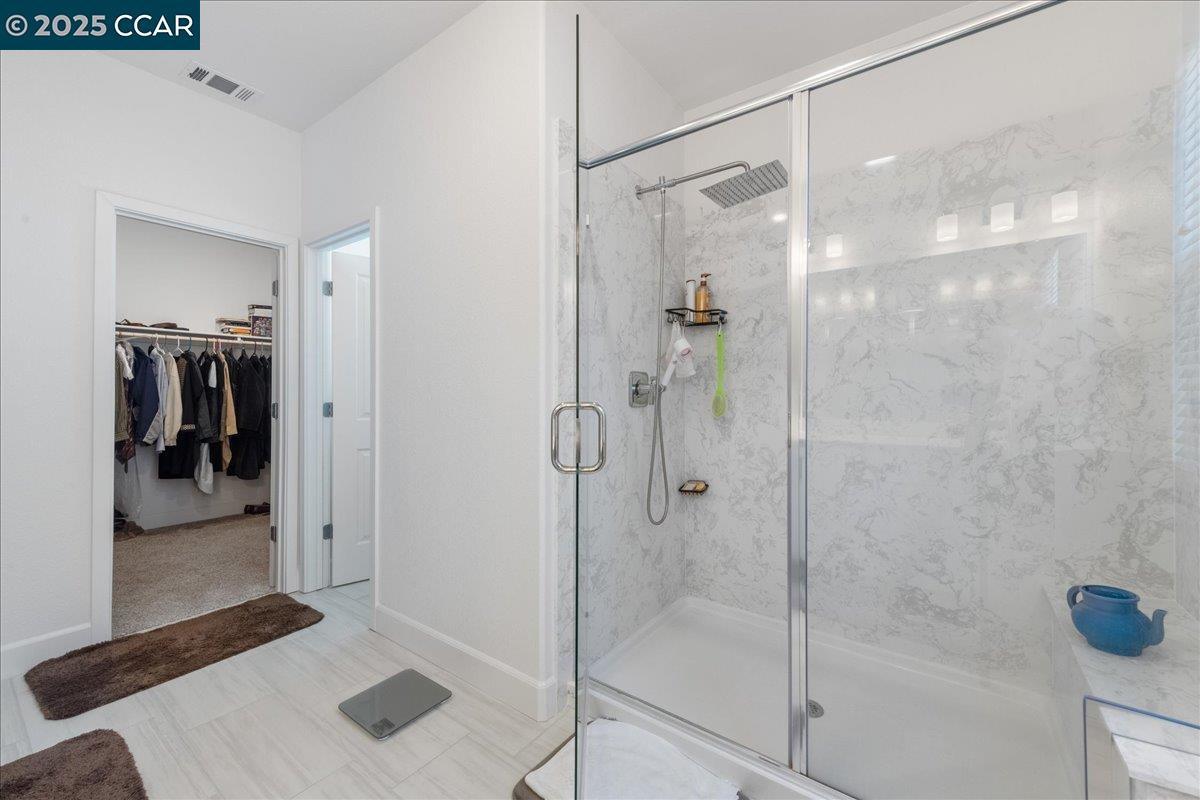 Detail Gallery Image 35 of 44 For 300 Hideaway Lane, Pittsburg,  CA 94565 - 4 Beds | 3 Baths