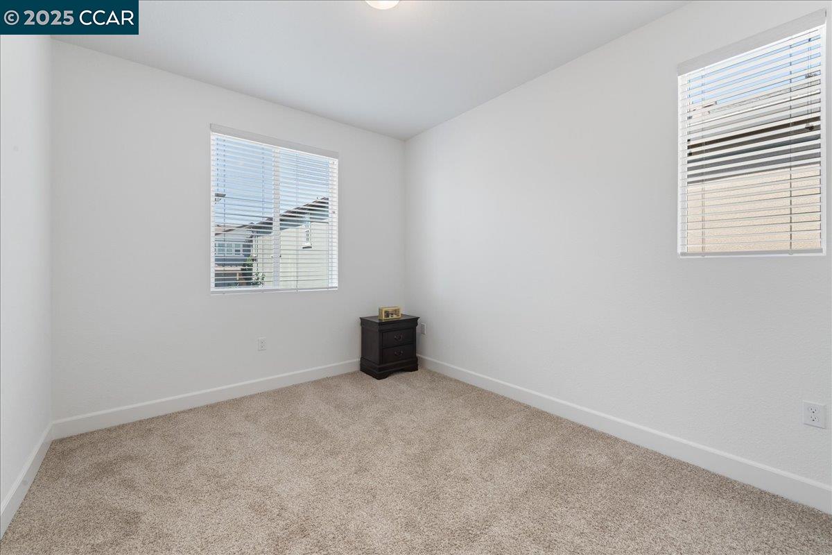 Detail Gallery Image 37 of 44 For 300 Hideaway Lane, Pittsburg,  CA 94565 - 4 Beds | 3 Baths