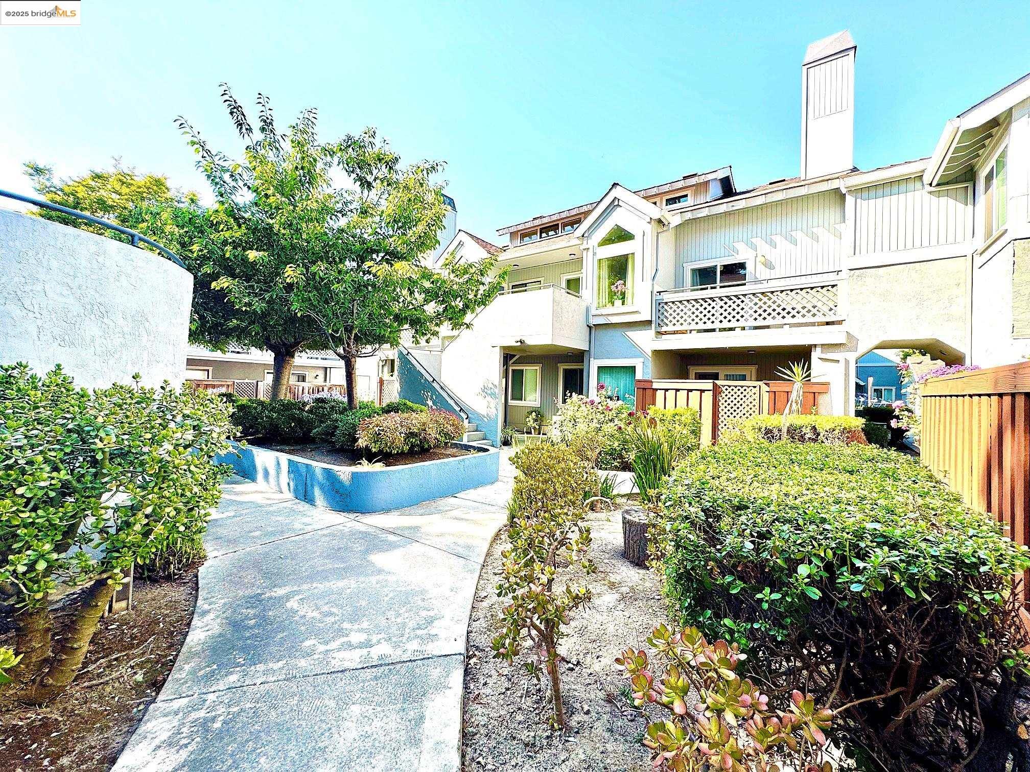 Detail Gallery Image 1 of 1 For 4649 Rothbury Cmn, Fremont,  CA 94536 - 2 Beds | 2 Baths