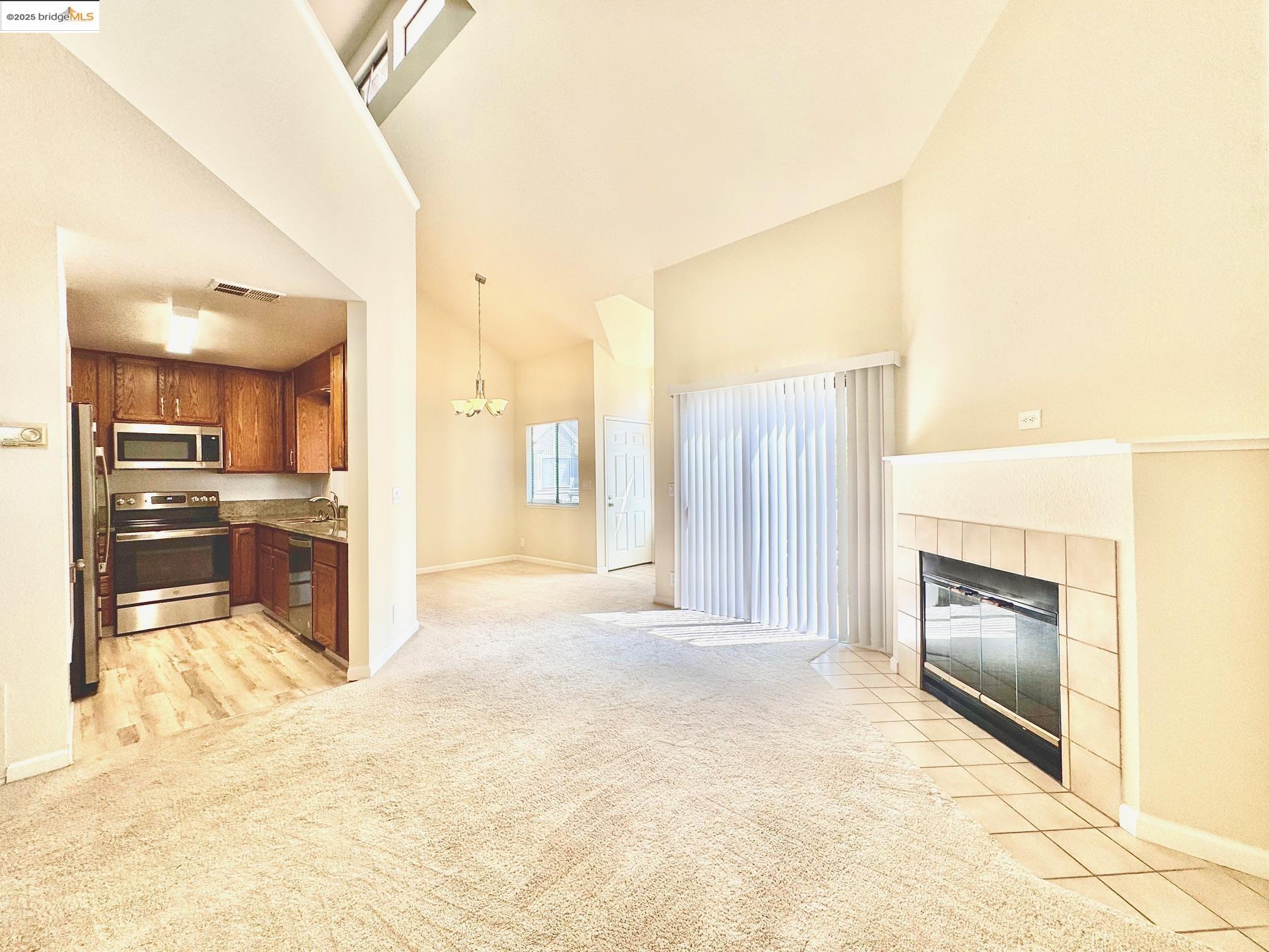 4649 Rothbury Cmn, Fremont, California 94536, 2 Bedrooms Bedrooms, 5 Rooms Rooms,2 BathroomsBathrooms,Residential Lease,For Rent,4649 Rothbury Cmn,41103186