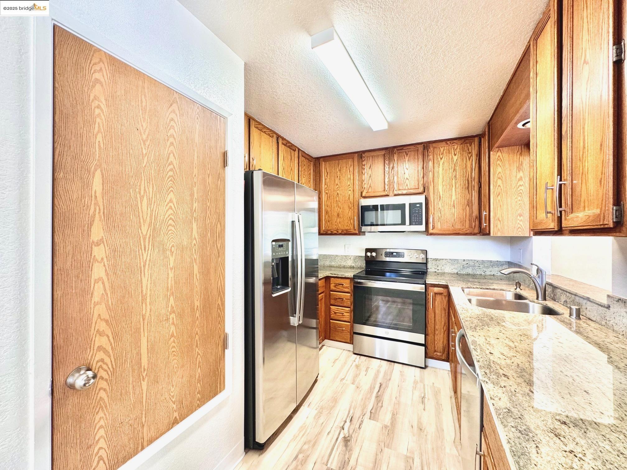 4649 Rothbury Cmn, Fremont, California 94536, 2 Bedrooms Bedrooms, 5 Rooms Rooms,2 BathroomsBathrooms,Residential Lease,For Rent,4649 Rothbury Cmn,41103186