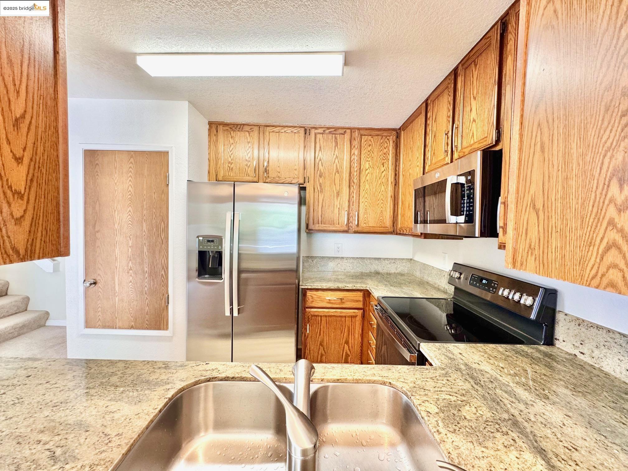 4649 Rothbury Cmn, Fremont, California 94536, 2 Bedrooms Bedrooms, 5 Rooms Rooms,2 BathroomsBathrooms,Residential Lease,For Rent,4649 Rothbury Cmn,41103186