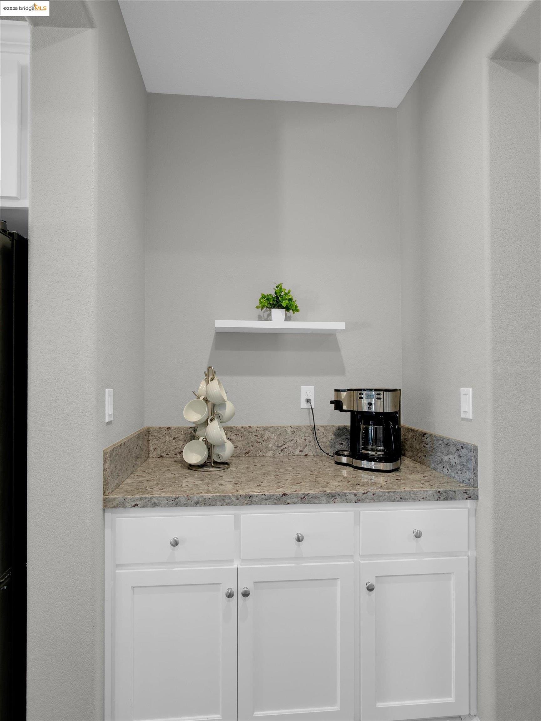 Detail Gallery Image 13 of 43 For 346 Parkfield Way, Oakley,  CA 94561 - 5 Beds | 4 Baths