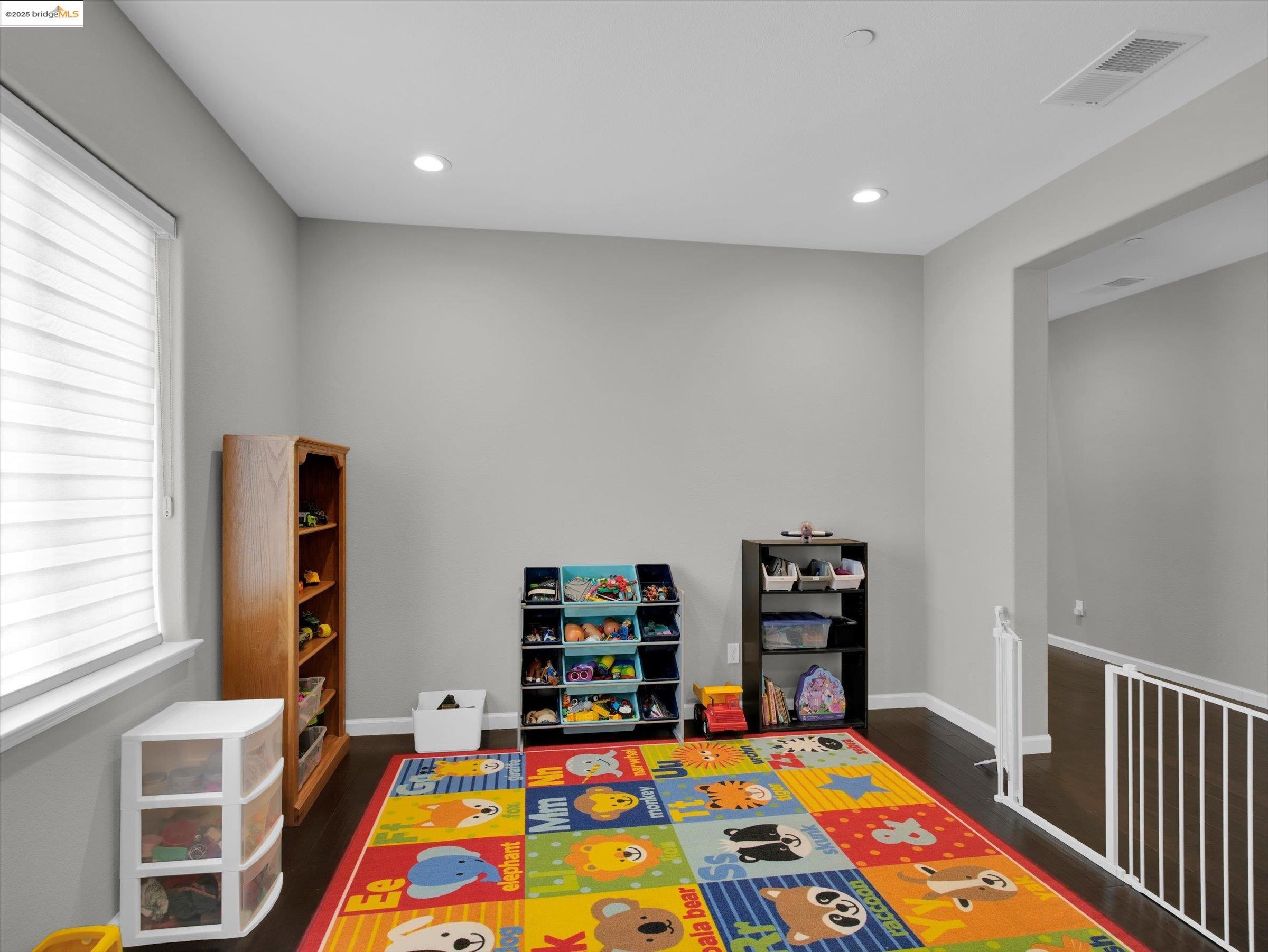 Detail Gallery Image 14 of 43 For 346 Parkfield Way, Oakley,  CA 94561 - 5 Beds | 4 Baths