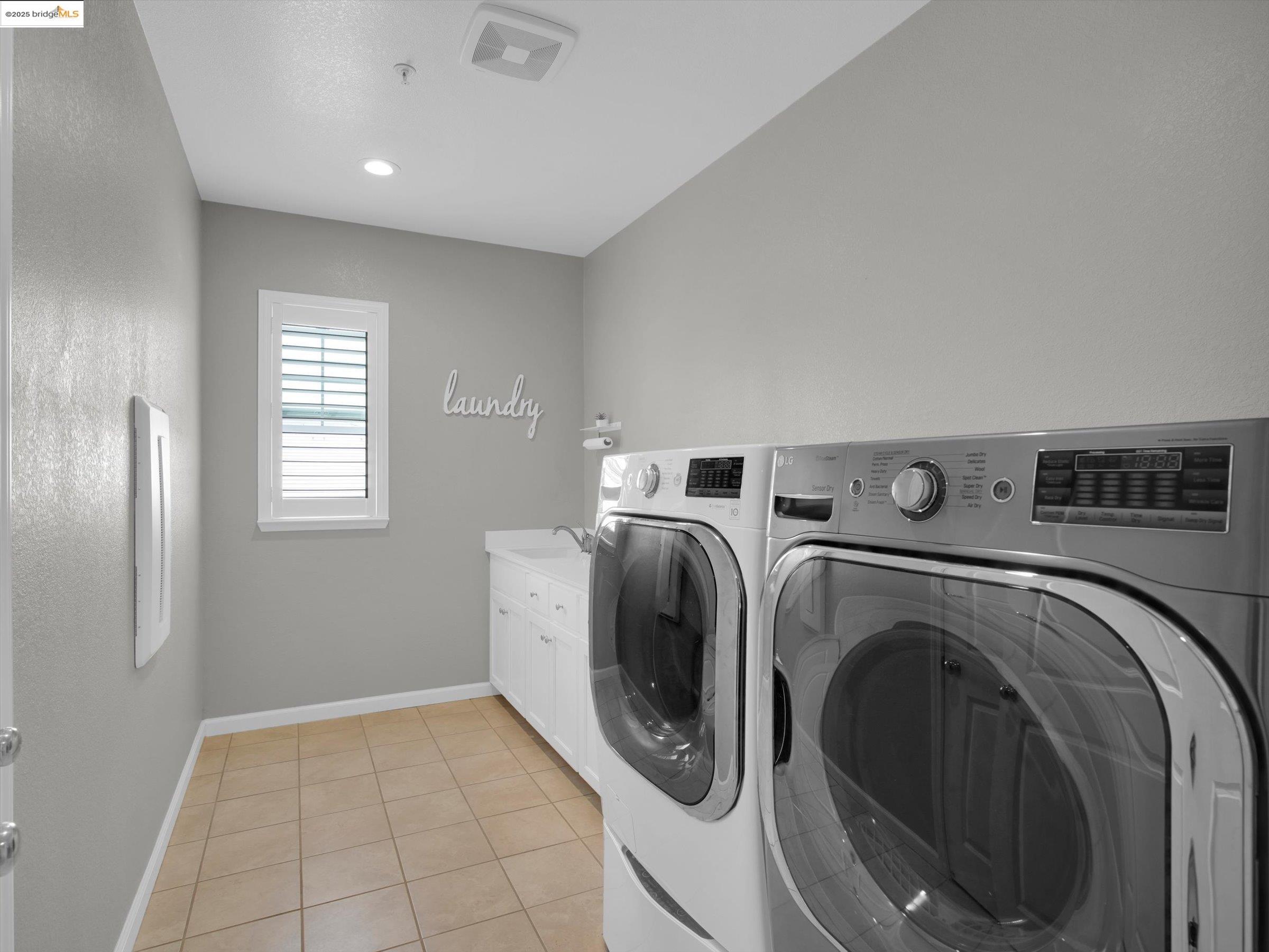 Detail Gallery Image 32 of 43 For 346 Parkfield Way, Oakley,  CA 94561 - 5 Beds | 4 Baths
