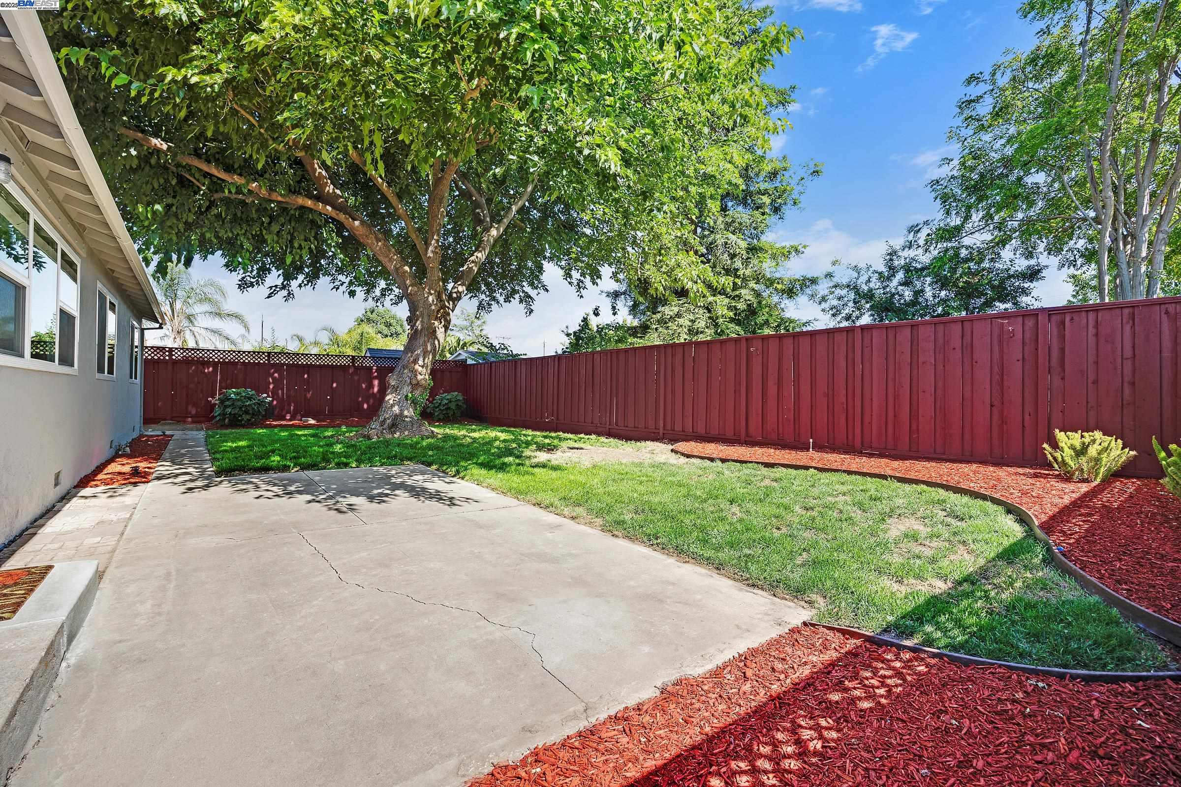 Detail Gallery Image 26 of 29 For 1063 via Madrid, Livermore,  CA 94550 - 3 Beds | 2 Baths