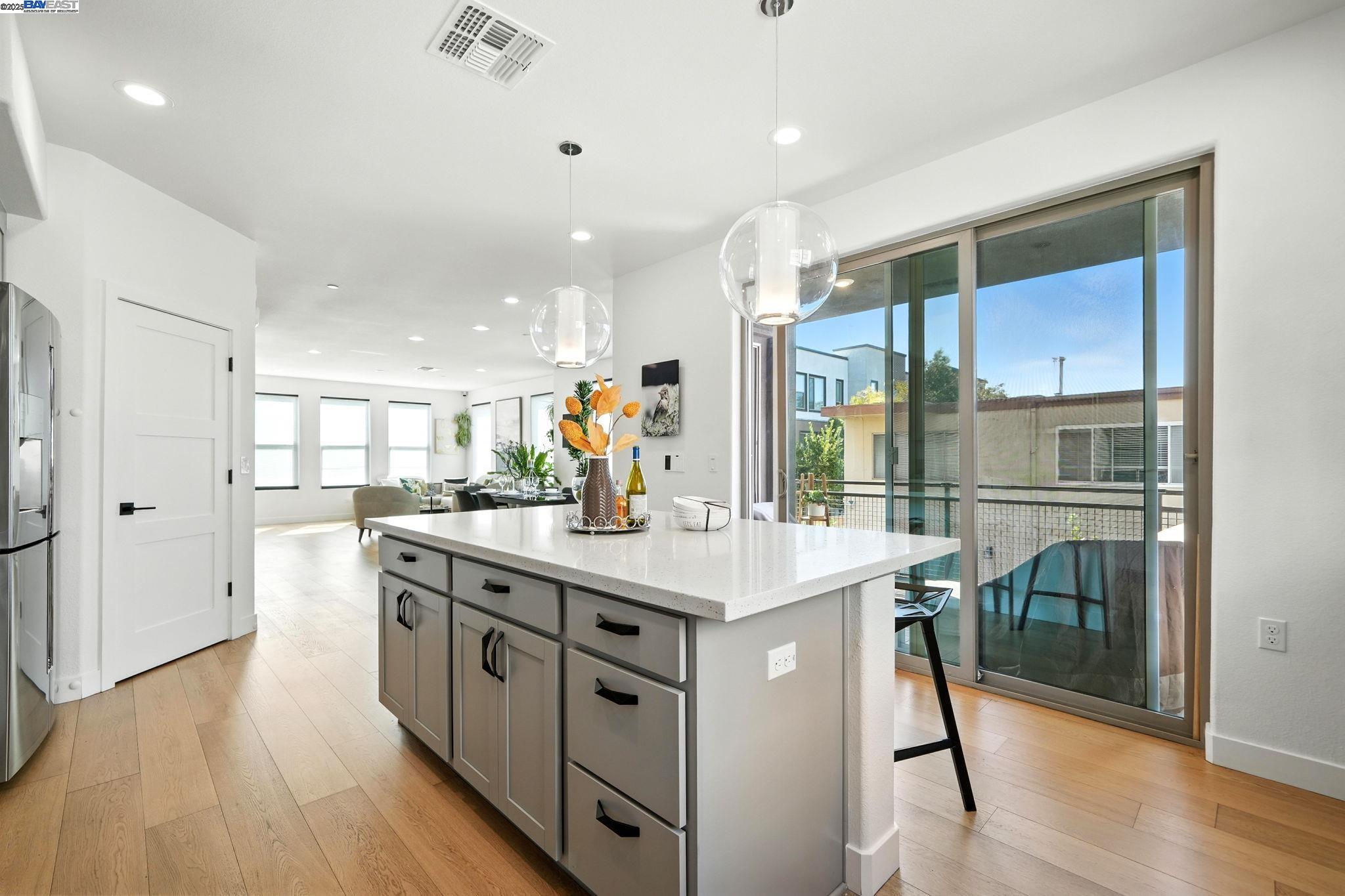 Detail Gallery Image 21 of 40 For 25243 Villager Ln, Hayward,  CA 94544 - 4 Beds | 3/1 Baths