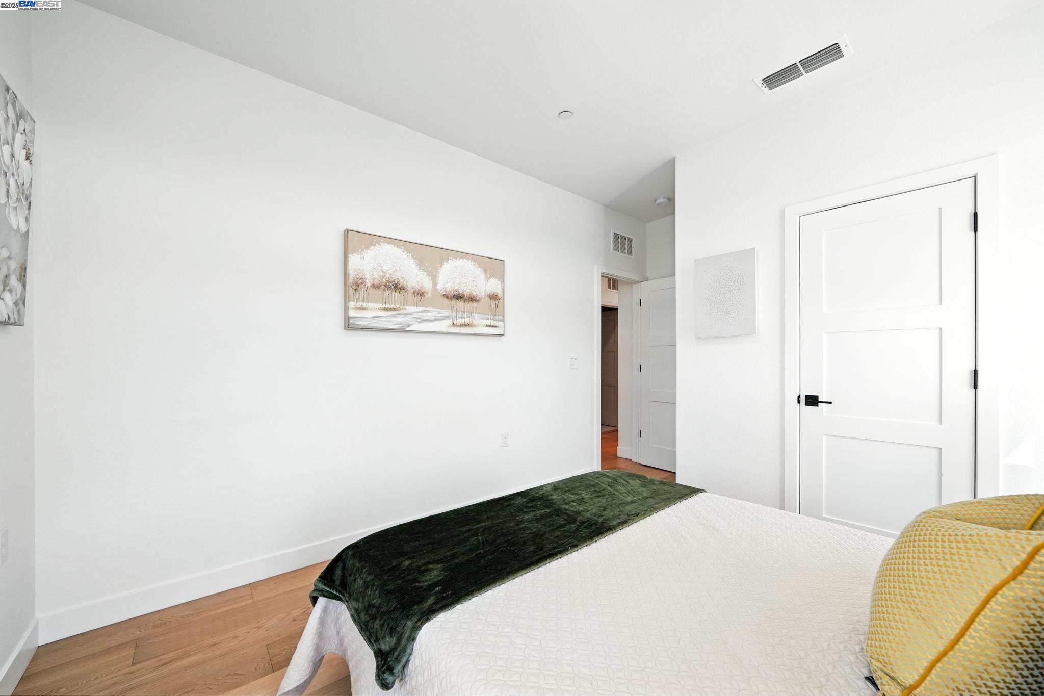 Detail Gallery Image 31 of 40 For 25243 Villager Ln, Hayward,  CA 94544 - 4 Beds | 3/1 Baths
