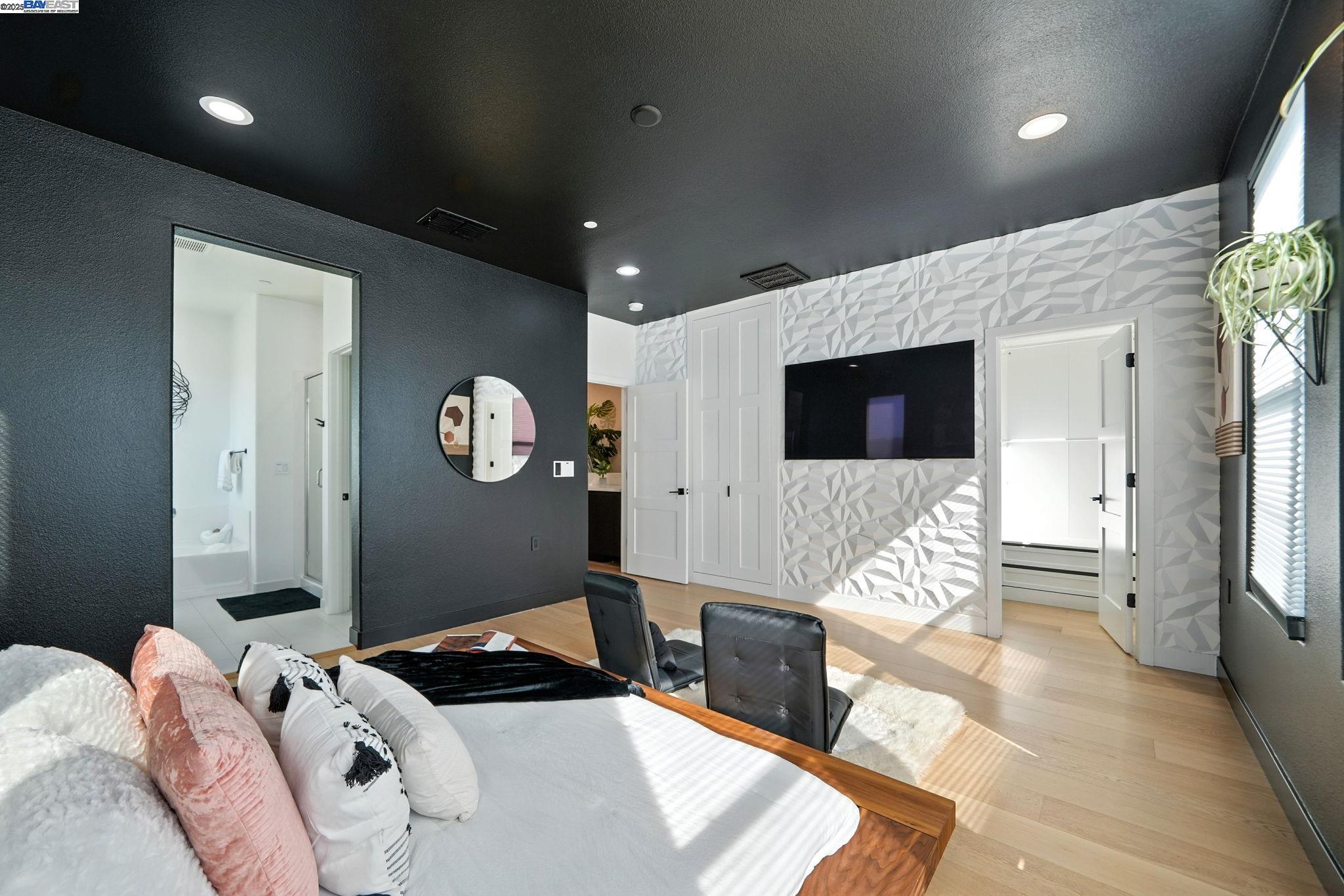 Detail Gallery Image 34 of 40 For 25243 Villager Ln, Hayward,  CA 94544 - 4 Beds | 3/1 Baths