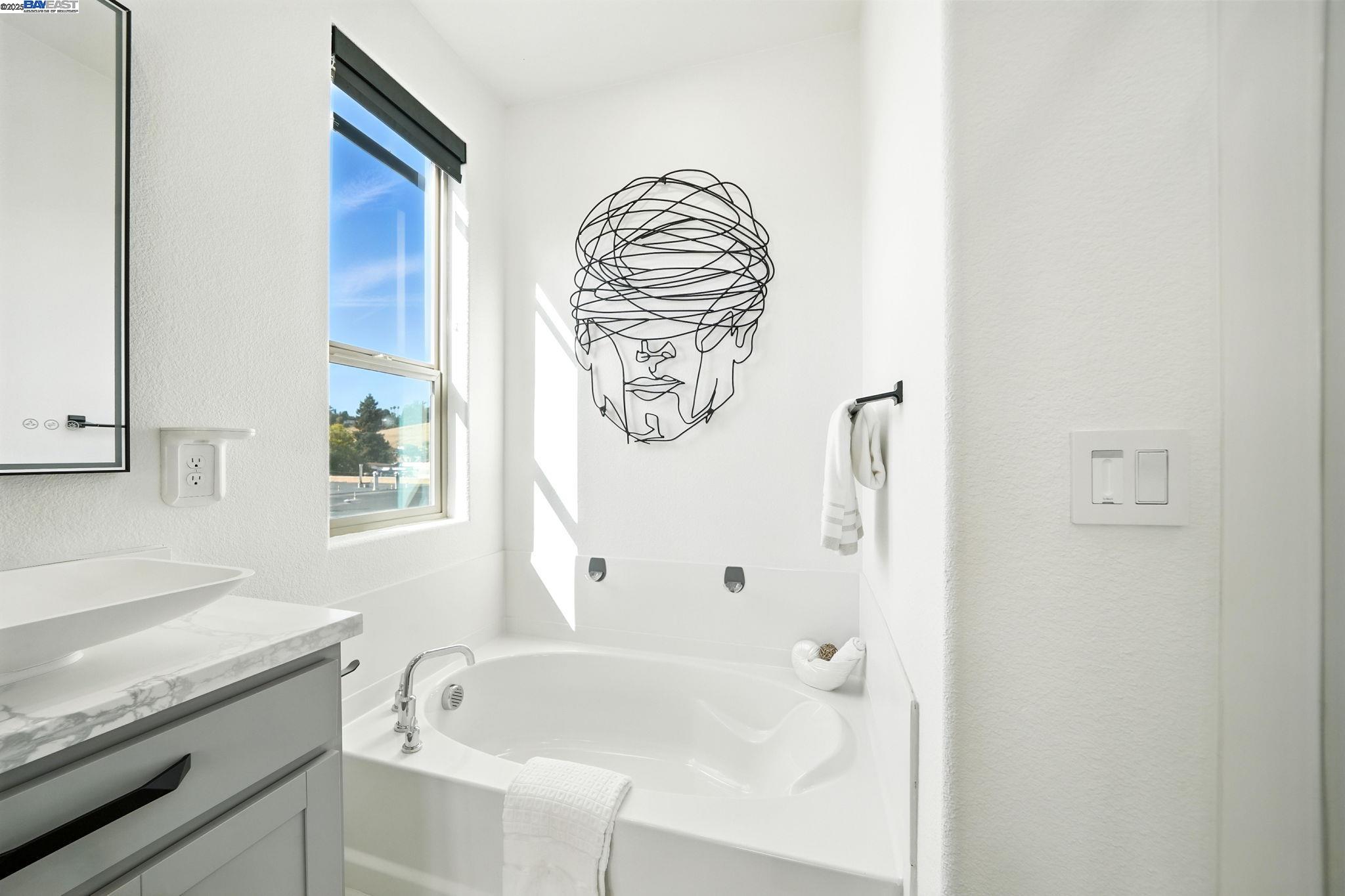 Detail Gallery Image 37 of 40 For 25243 Villager Ln, Hayward,  CA 94544 - 4 Beds | 3/1 Baths