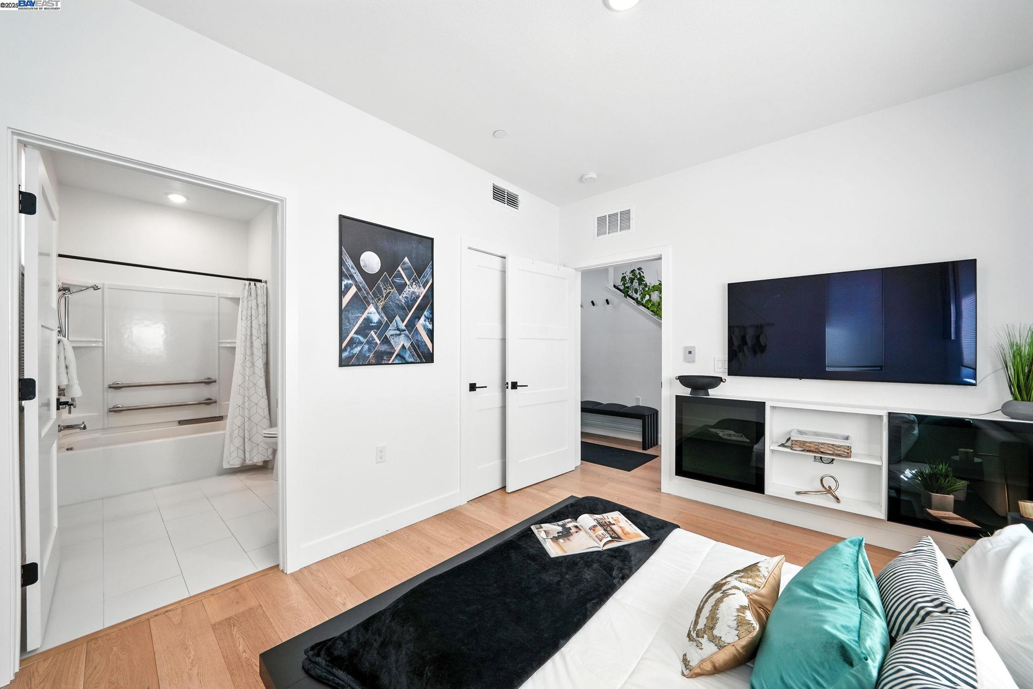 Photo #5: 41103189 Listing 