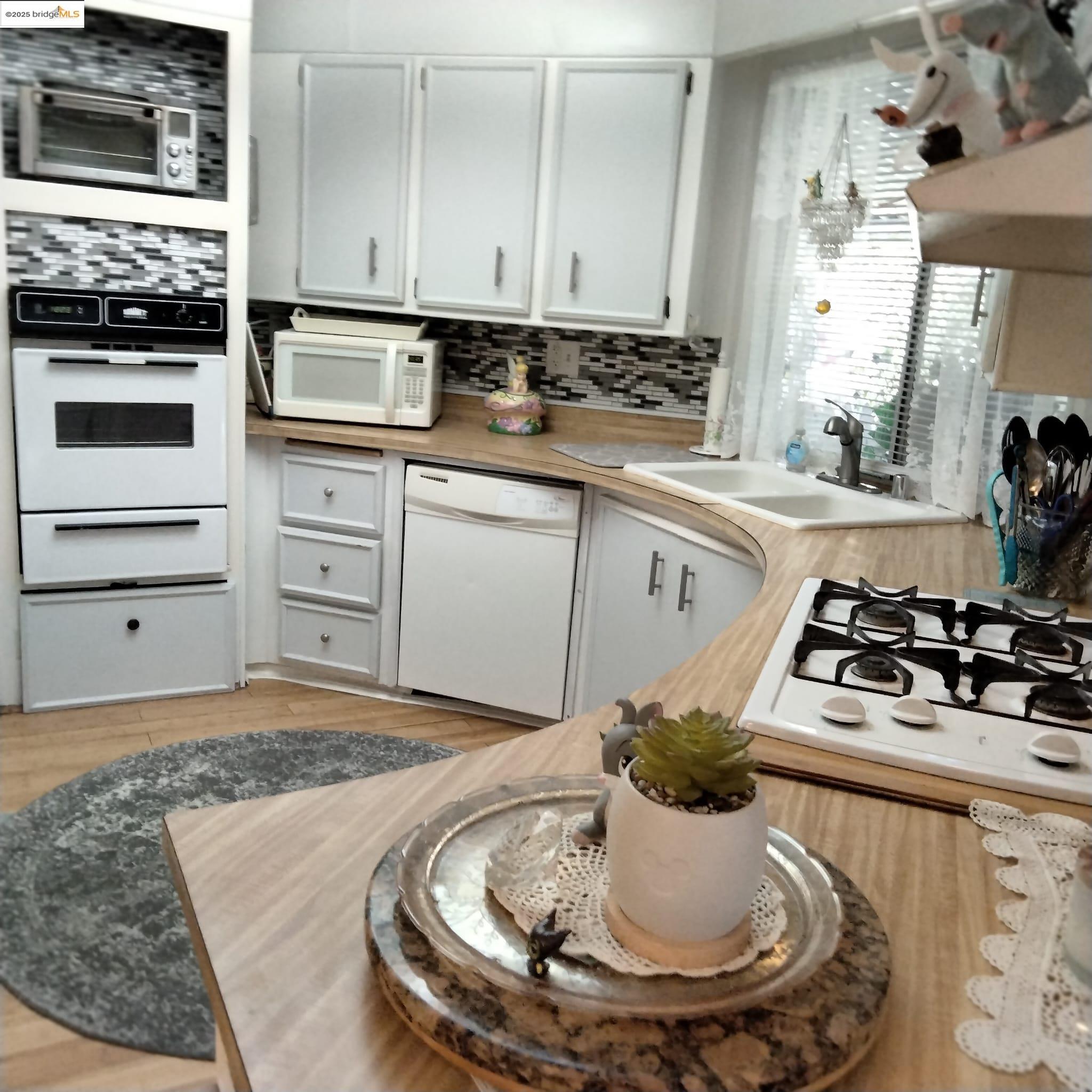 Detail Gallery Image 14 of 27 For 91 Diana Way, Antioch,  CA 94509-4415 - 2 Beds | 2 Baths