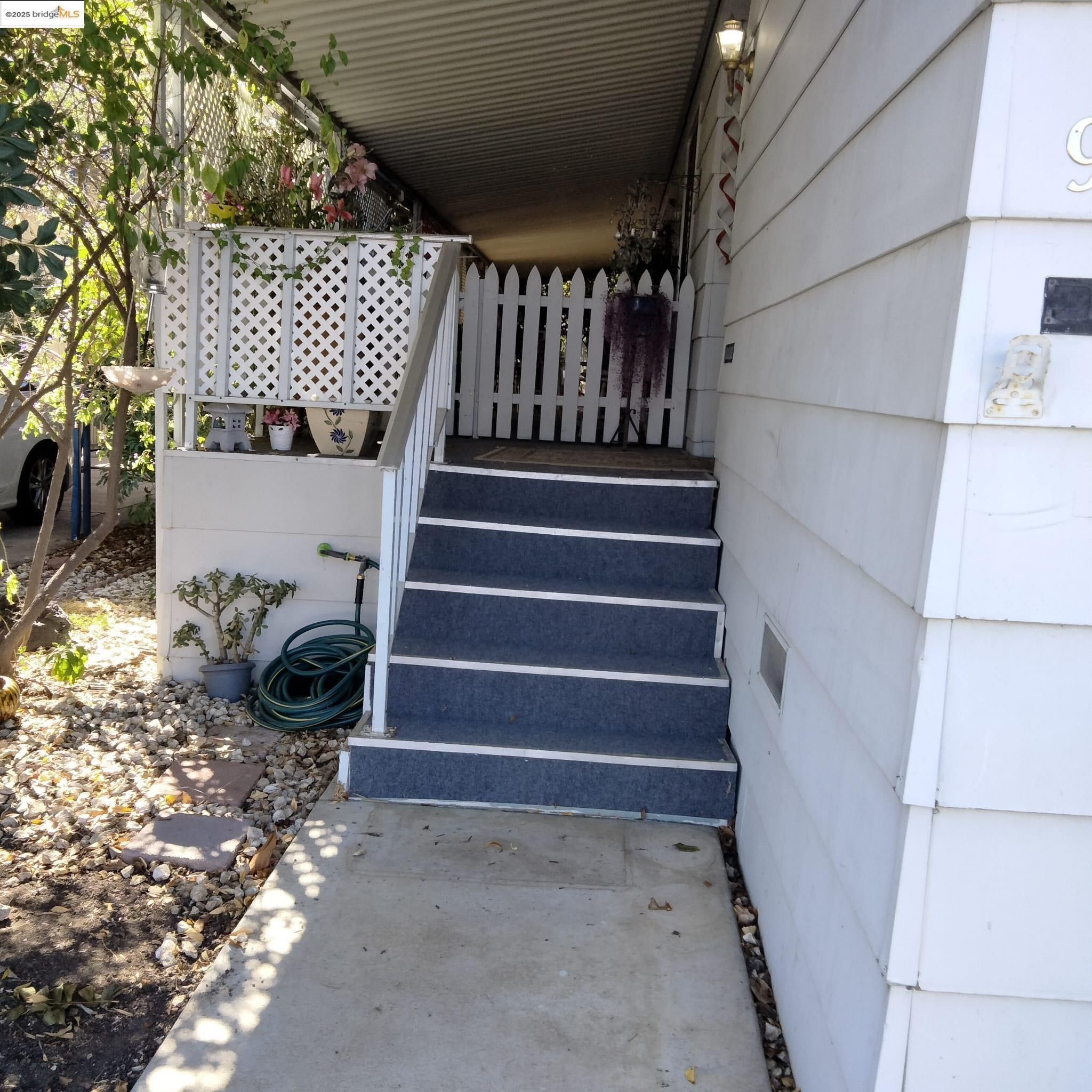 Detail Gallery Image 3 of 27 For 91 Diana Way, Antioch,  CA 94509-4415 - 2 Beds | 2 Baths
