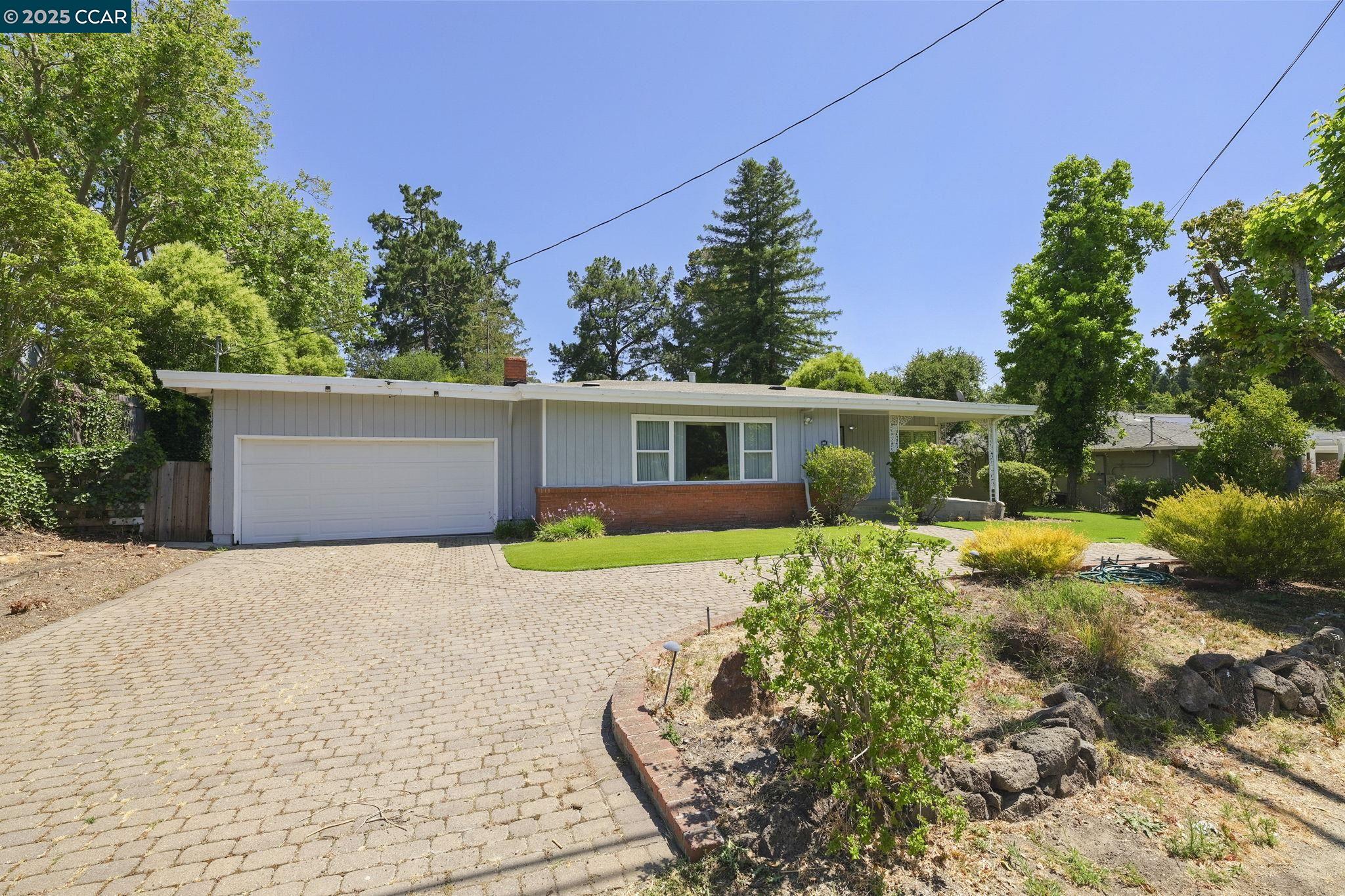 Detail Gallery Image 1 of 1 For 305 Overhill Rd, Orinda,  CA 94563 - 2 Beds | 2 Baths