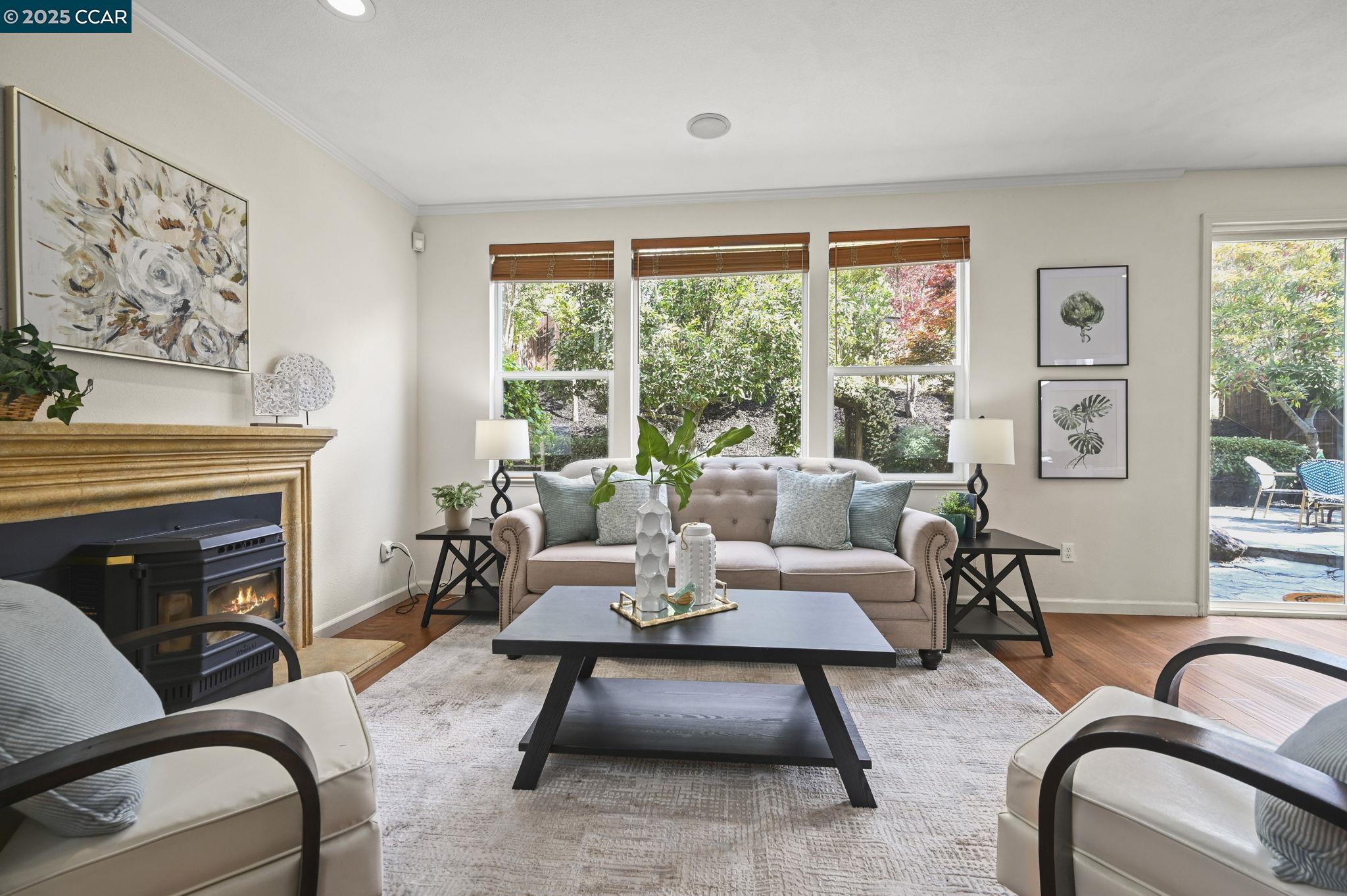 Detail Gallery Image 13 of 42 For 120 Woodcrest Dr, San Ramon,  CA 94583 - 4 Beds | 2/1 Baths