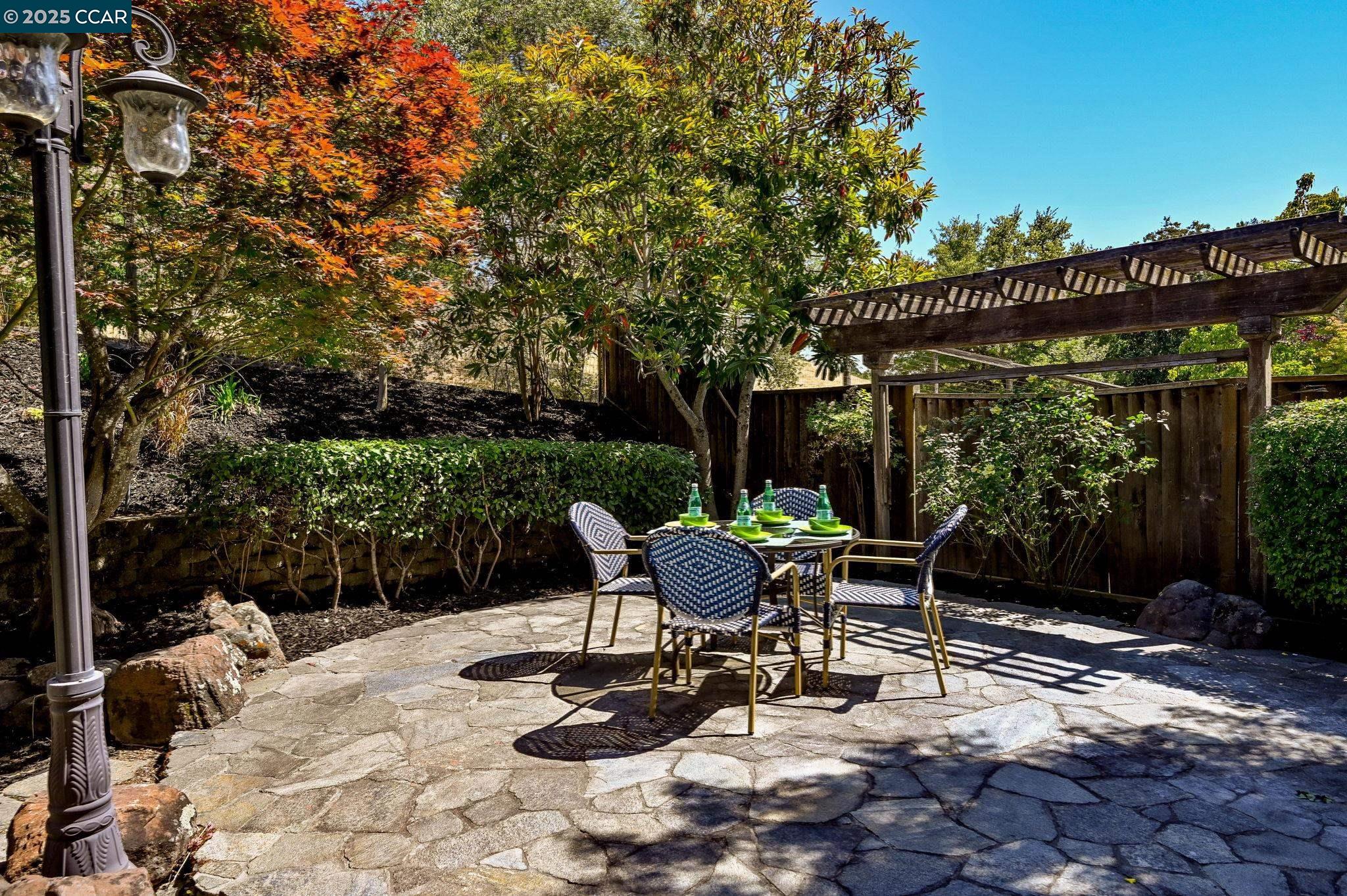 Detail Gallery Image 28 of 42 For 120 Woodcrest Dr, San Ramon,  CA 94583 - 4 Beds | 2/1 Baths