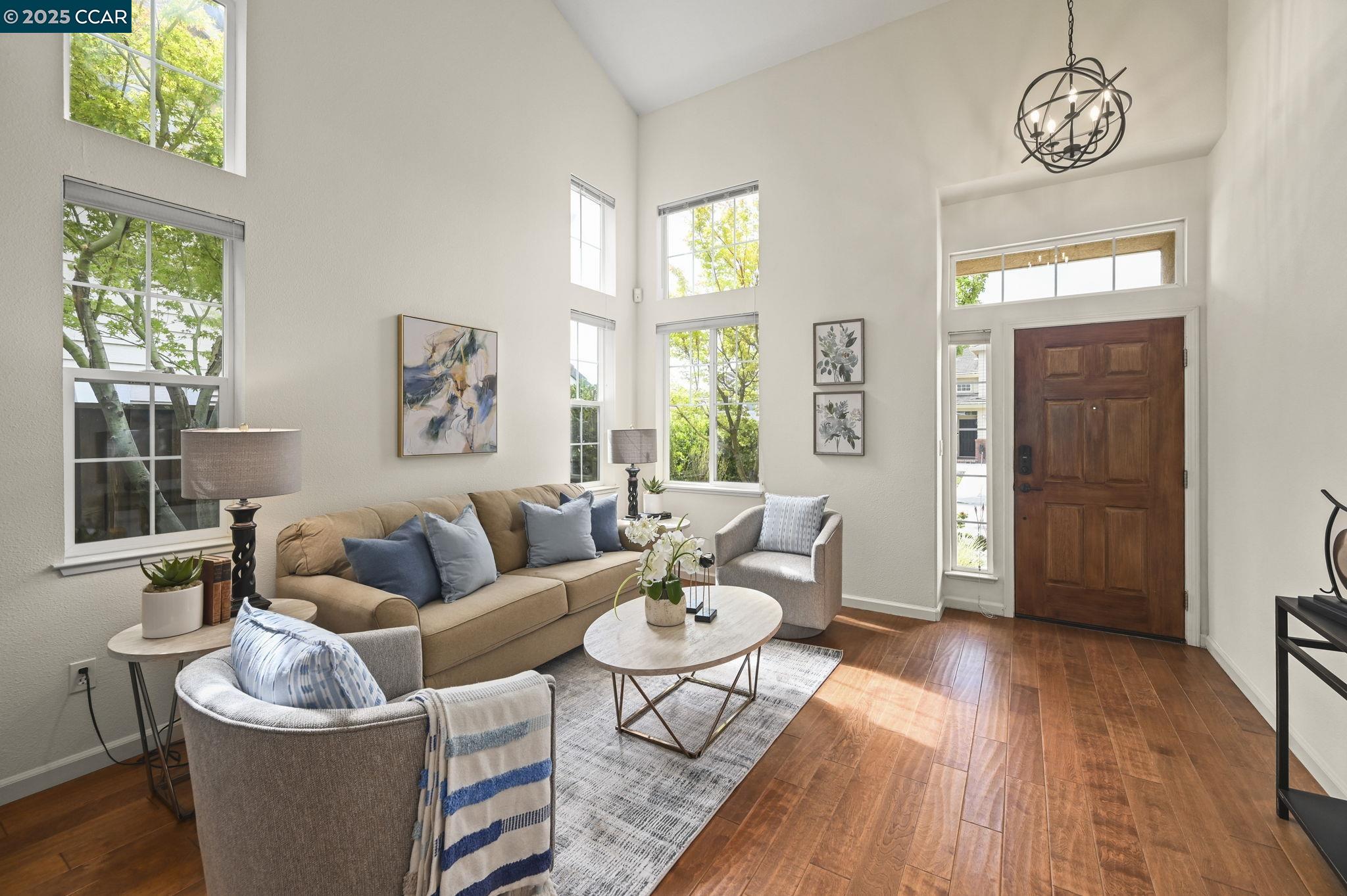 Detail Gallery Image 4 of 42 For 120 Woodcrest Dr, San Ramon,  CA 94583 - 4 Beds | 2/1 Baths