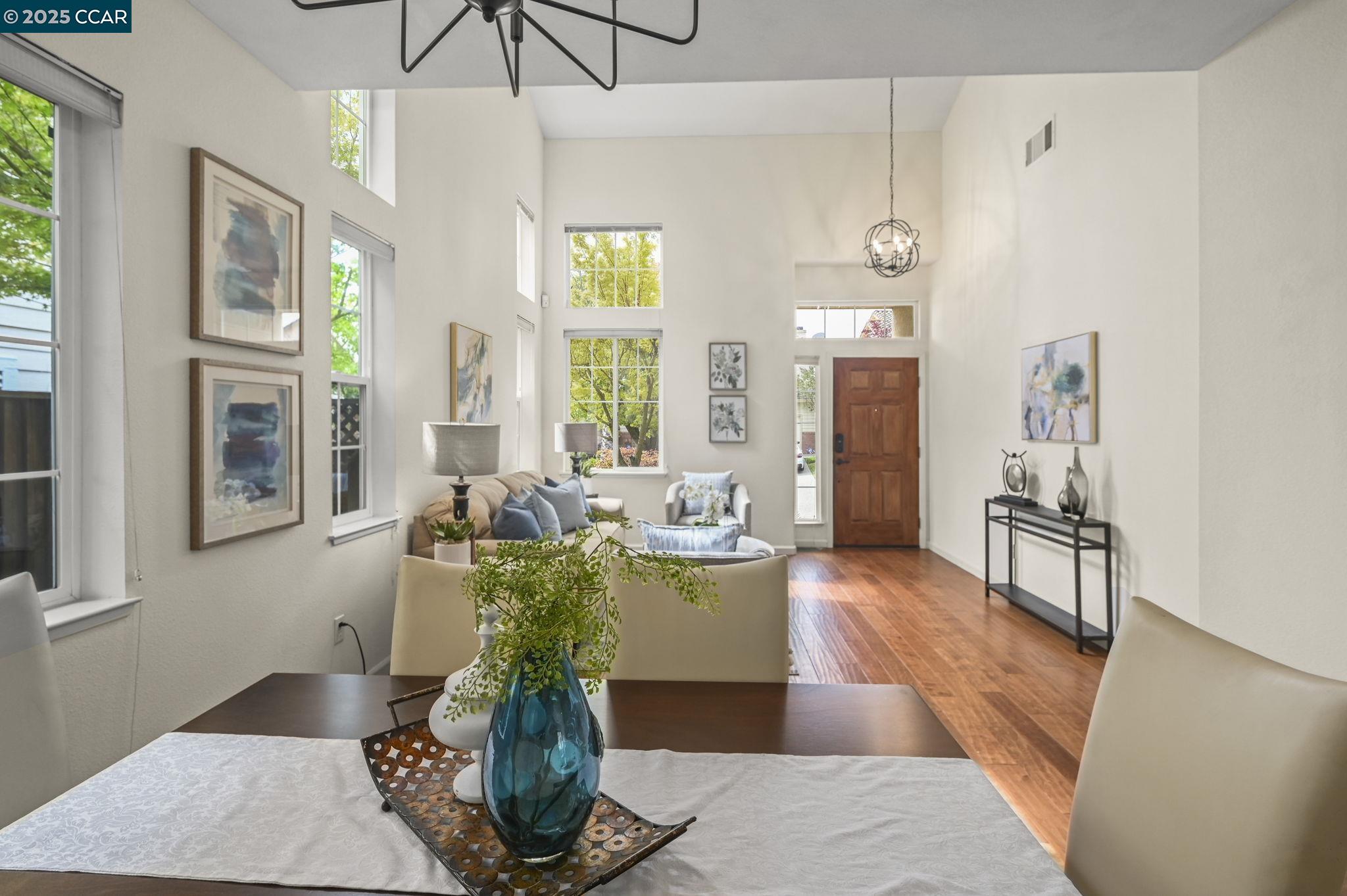Detail Gallery Image 6 of 42 For 120 Woodcrest Dr, San Ramon,  CA 94583 - 4 Beds | 2/1 Baths