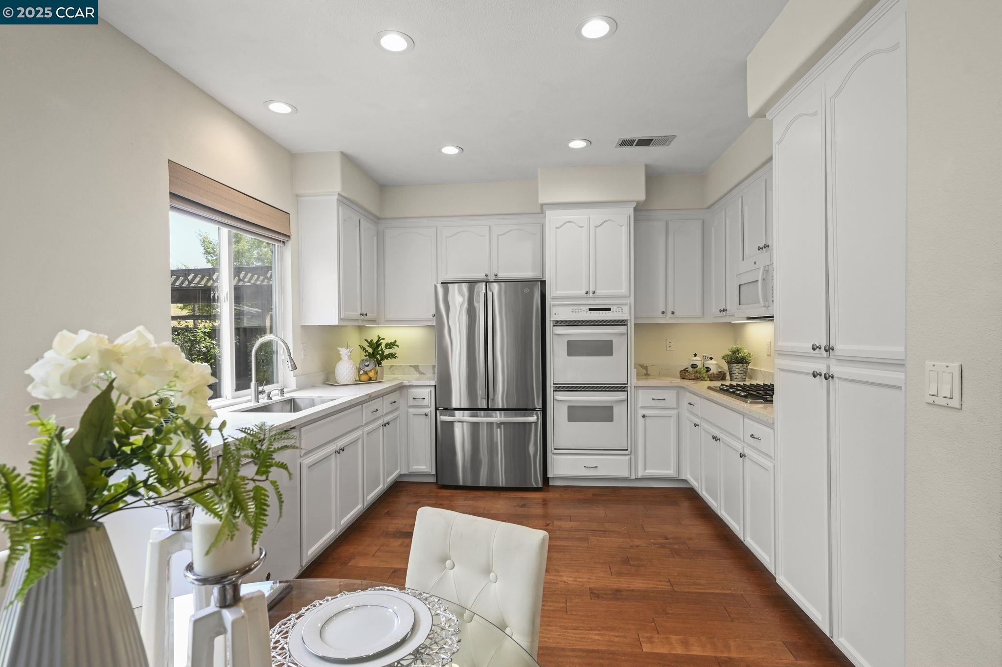 Detail Gallery Image 8 of 42 For 120 Woodcrest Dr, San Ramon,  CA 94583 - 4 Beds | 2/1 Baths