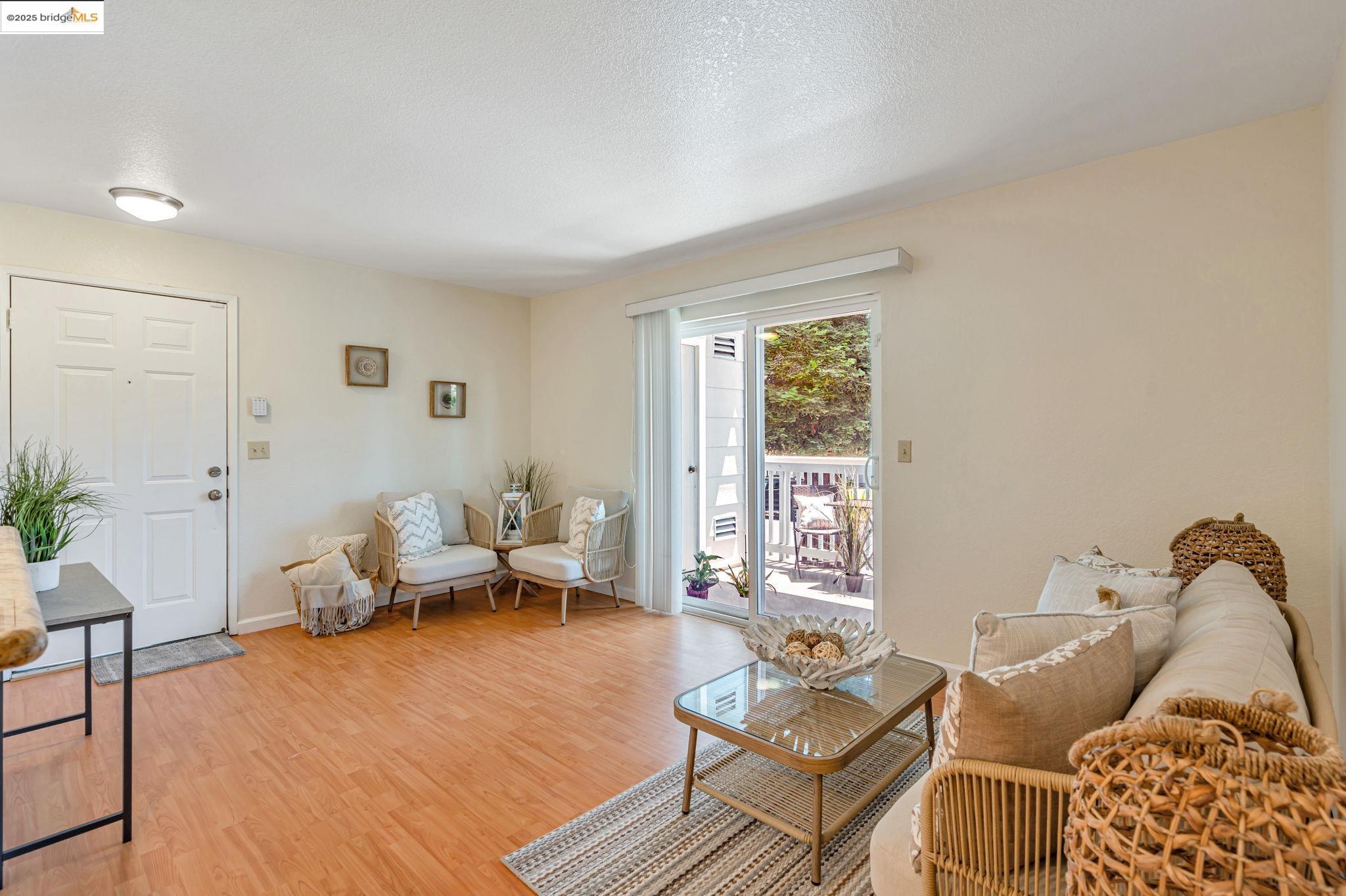 413 Lighthouse Dr, Vallejo, California 94590, 2 Bedrooms Bedrooms, 6 Rooms Rooms,1 BathroomBathrooms,Residential,For Sale,413 Lighthouse Dr,41103209