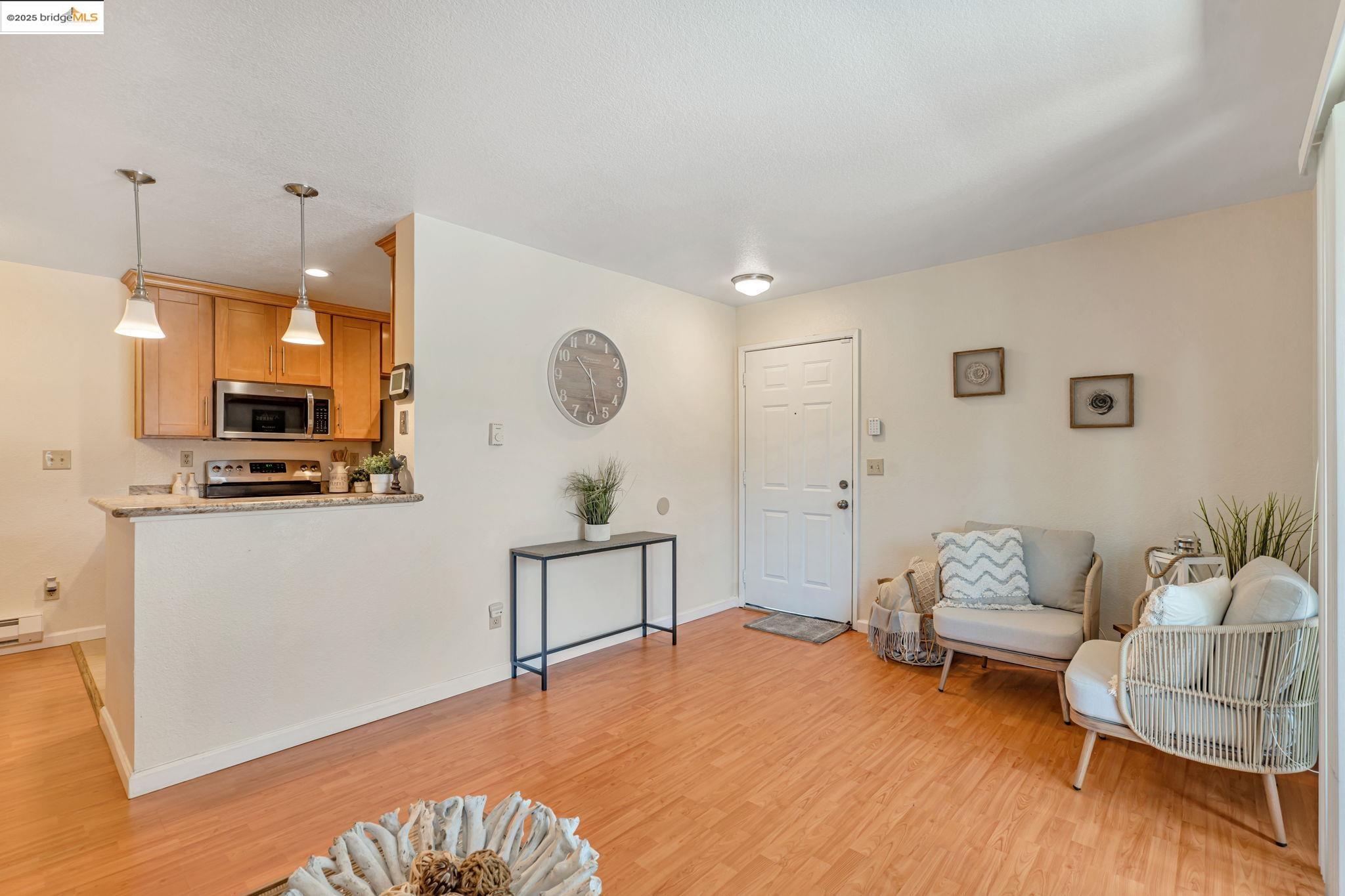 413 Lighthouse Dr, Vallejo, California 94590, 2 Bedrooms Bedrooms, 6 Rooms Rooms,1 BathroomBathrooms,Residential,For Sale,413 Lighthouse Dr,41103209