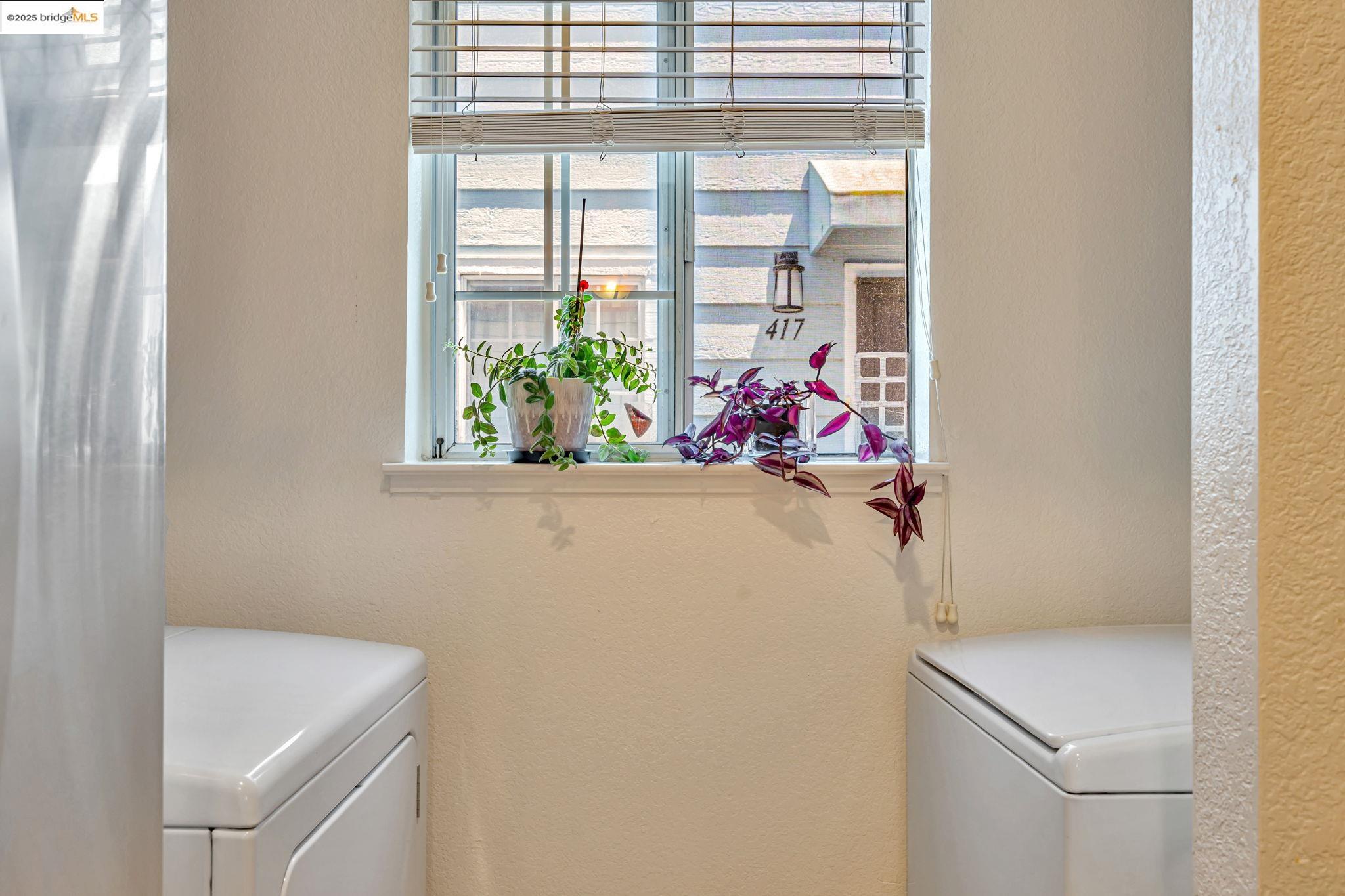 413 Lighthouse Dr, Vallejo, California 94590, 2 Bedrooms Bedrooms, 6 Rooms Rooms,1 BathroomBathrooms,Residential,For Sale,413 Lighthouse Dr,41103209