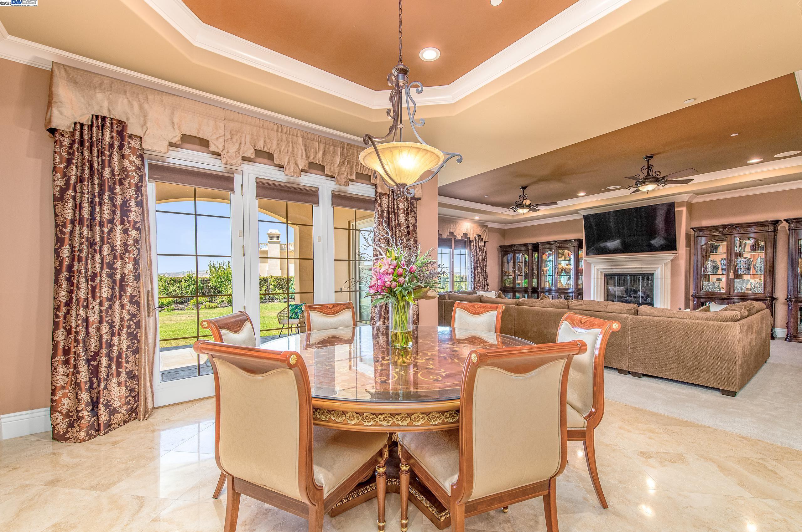 Detail Gallery Image 16 of 44 For 1916 Ticino Ct, Pleasanton,  CA 94566 - 5 Beds | 6/1 Baths