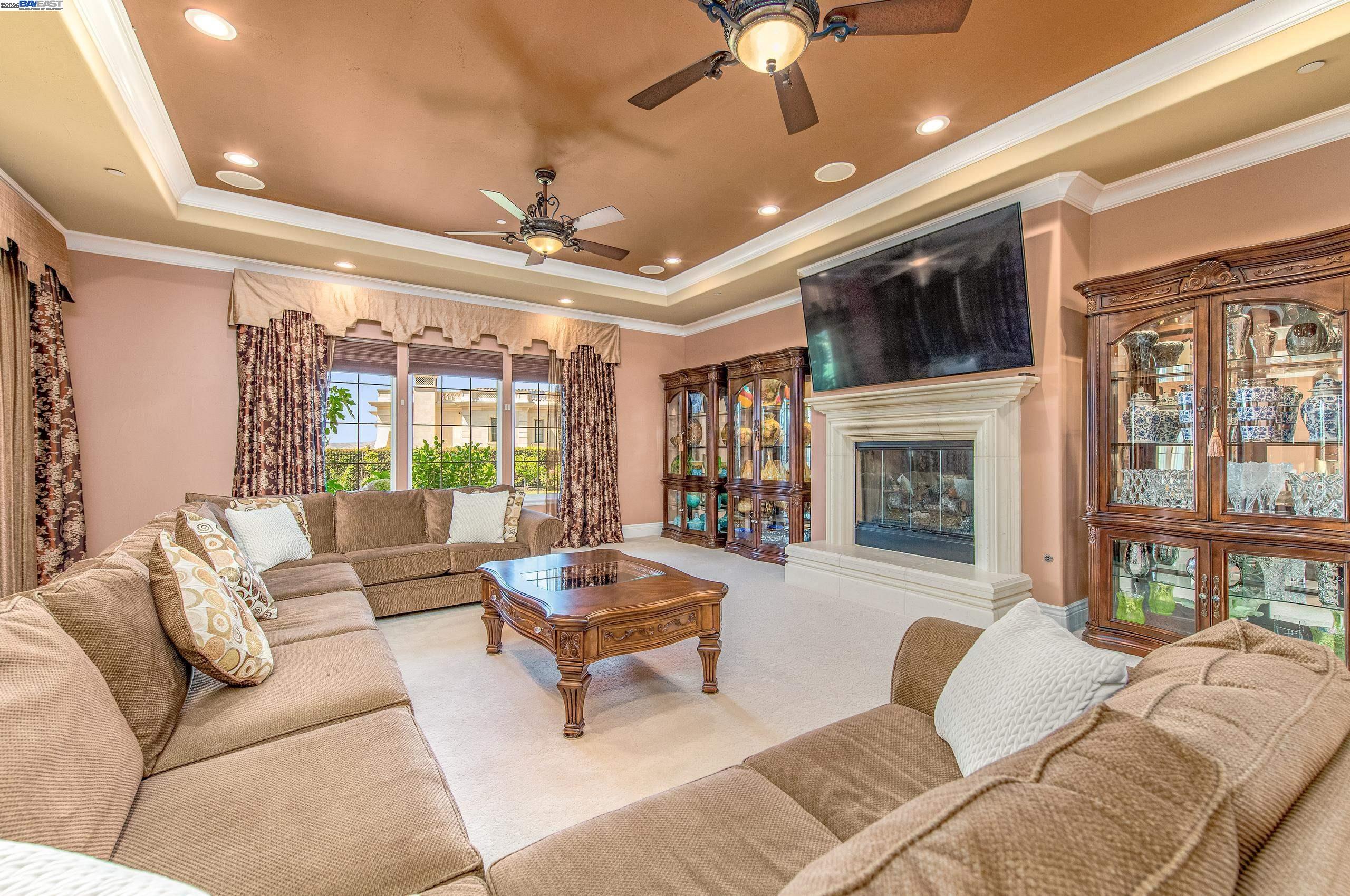 Detail Gallery Image 17 of 44 For 1916 Ticino Ct, Pleasanton,  CA 94566 - 5 Beds | 6/1 Baths