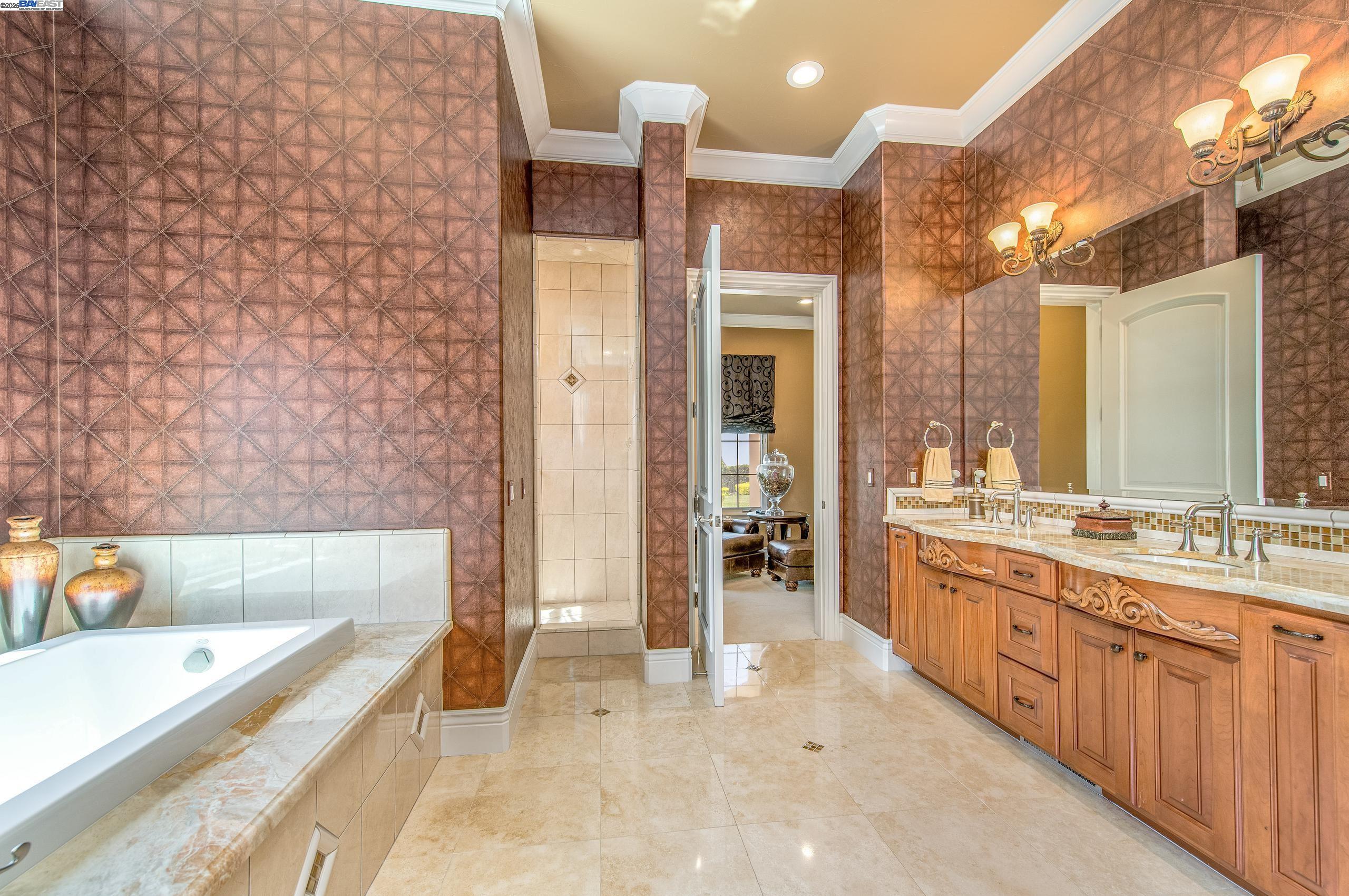 Detail Gallery Image 20 of 44 For 1916 Ticino Ct, Pleasanton,  CA 94566 - 5 Beds | 6/1 Baths