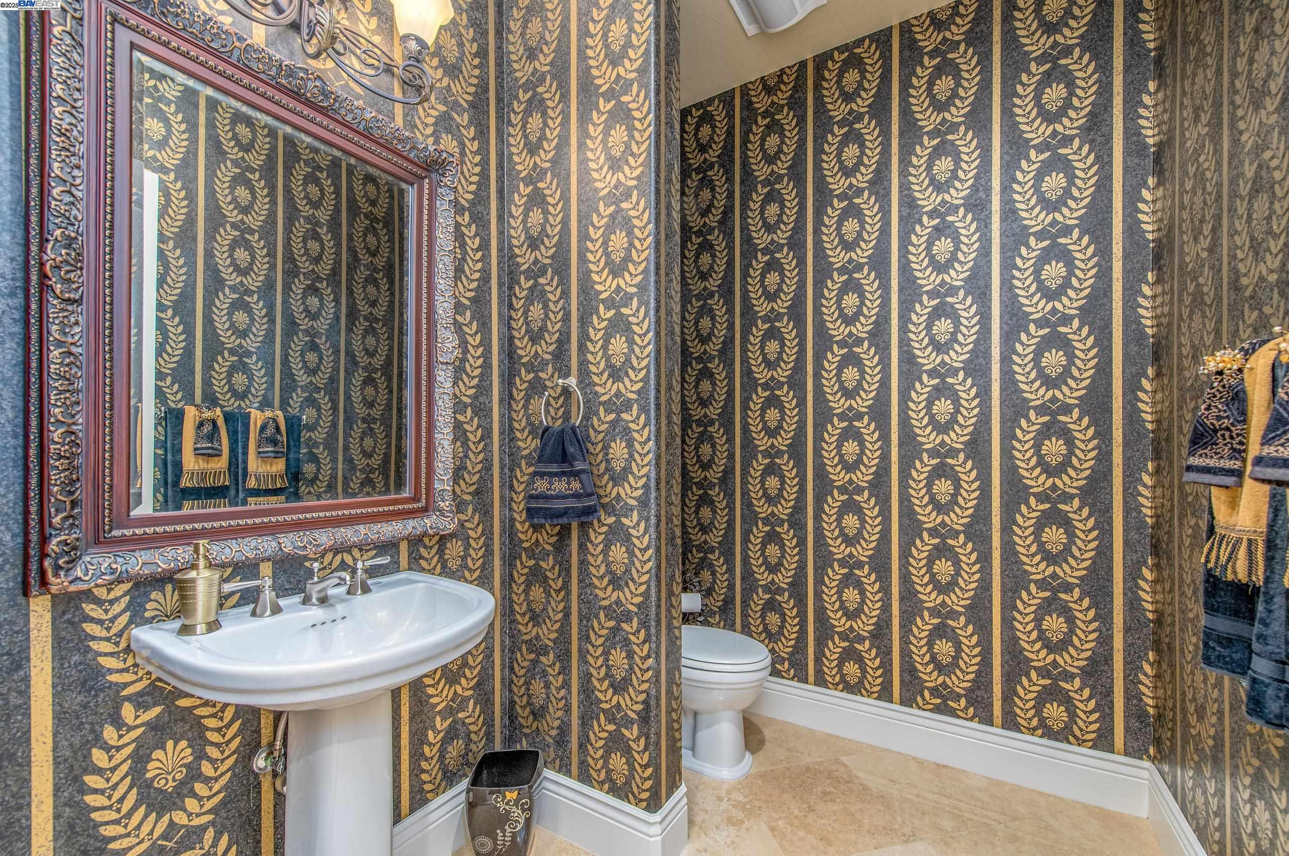 Detail Gallery Image 22 of 44 For 1916 Ticino Ct, Pleasanton,  CA 94566 - 5 Beds | 6/1 Baths