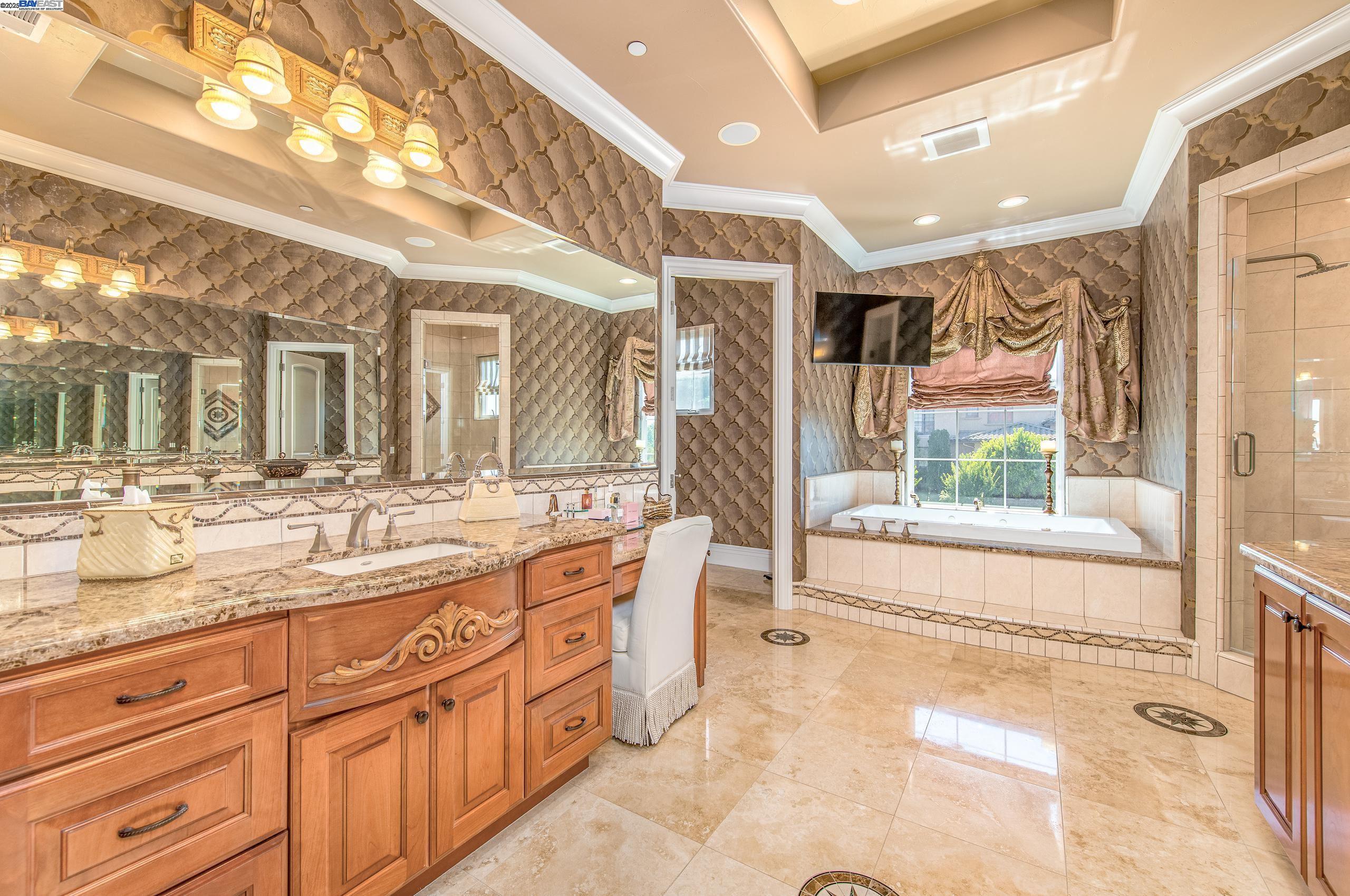 Detail Gallery Image 27 of 44 For 1916 Ticino Ct, Pleasanton,  CA 94566 - 5 Beds | 6/1 Baths