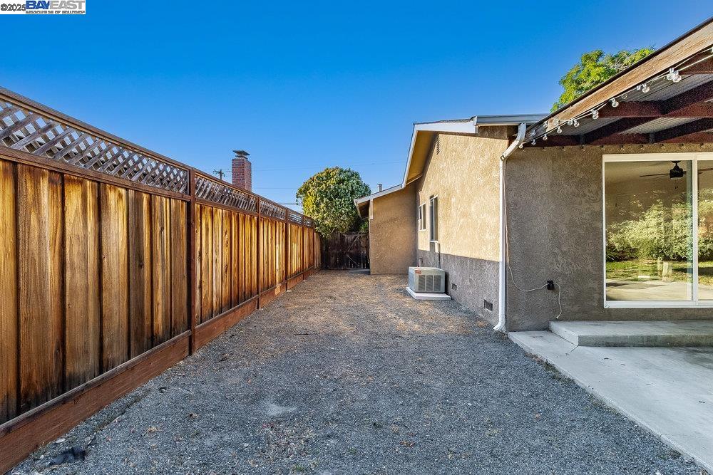 Detail Gallery Image 32 of 32 For 3283 East Ave, Livermore,  CA 94550 - 3 Beds | 2 Baths